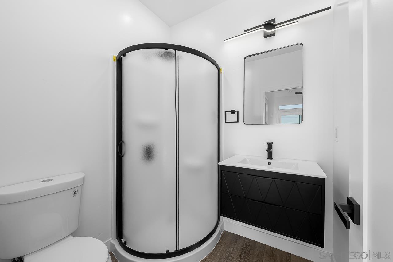 Detail Gallery Image 66 of 74 For 4128-32  Thorn St, San Diego,  CA 92105 - 6 Beds | 5/2 Baths