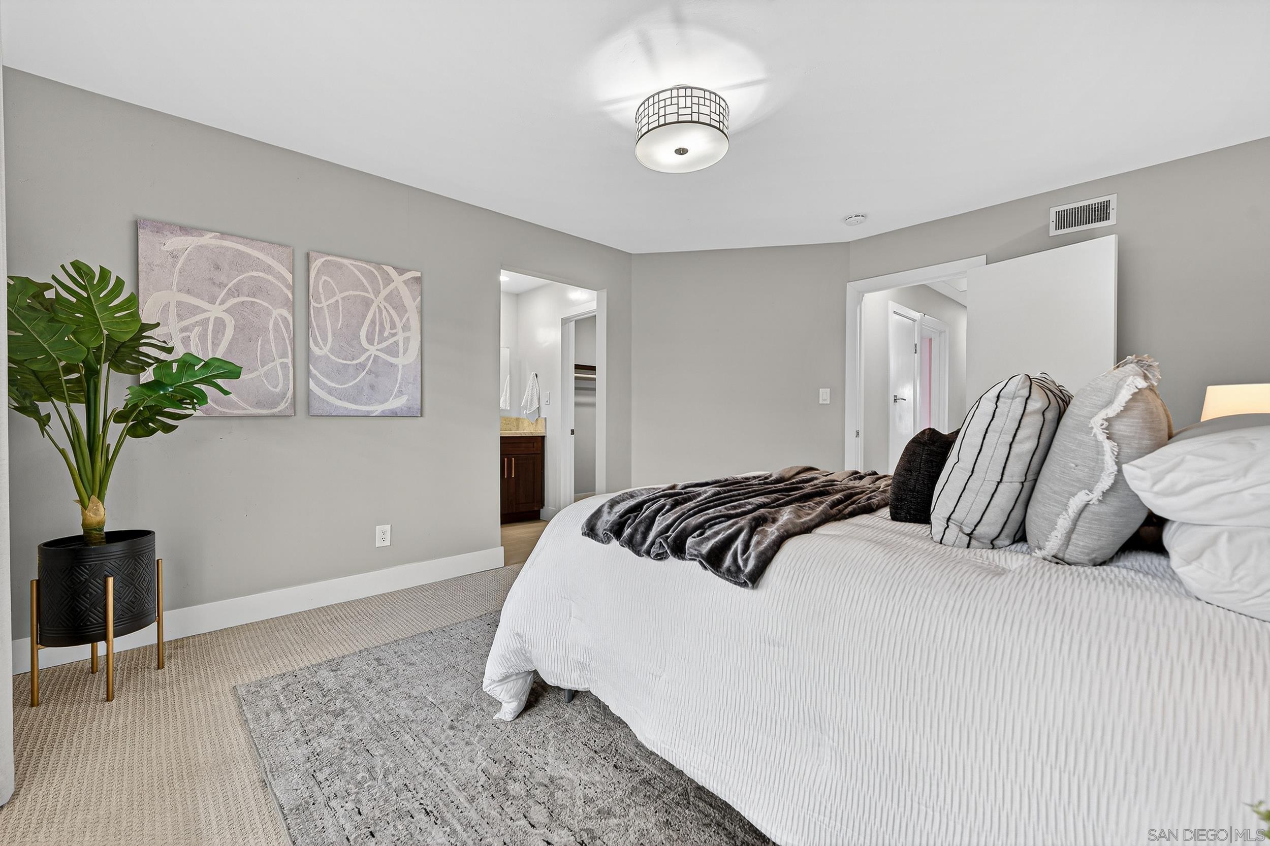 Detail Gallery Image 9 of 42 For 7756  Lake Adlon Dr, San Diego,  CA 92119 - 3 Beds | 2 Baths