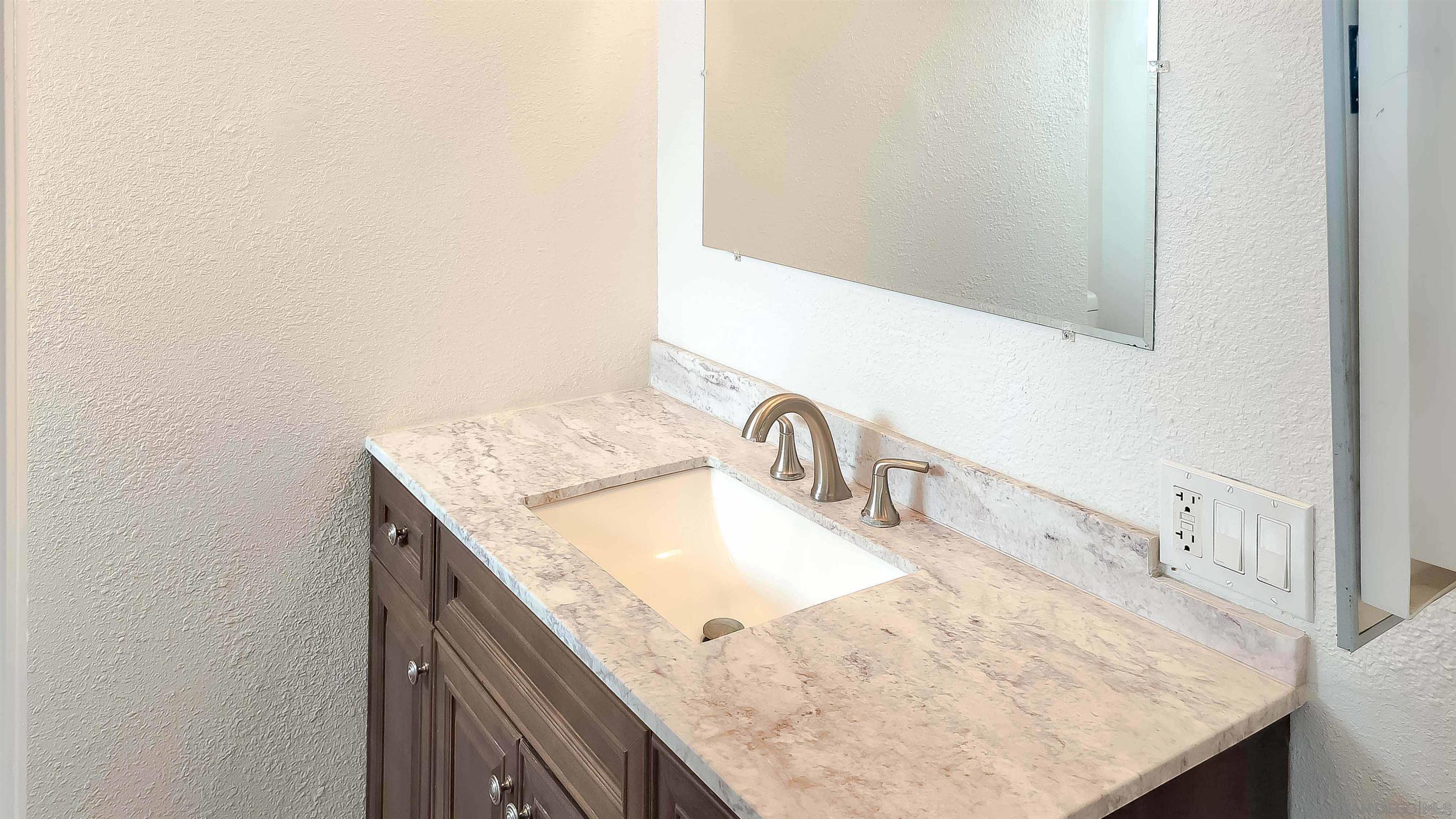 Detail Gallery Image 27 of 29 For 1718-24  Crofton Ln, Escondido,  CA 92027 - – Beds | – Baths