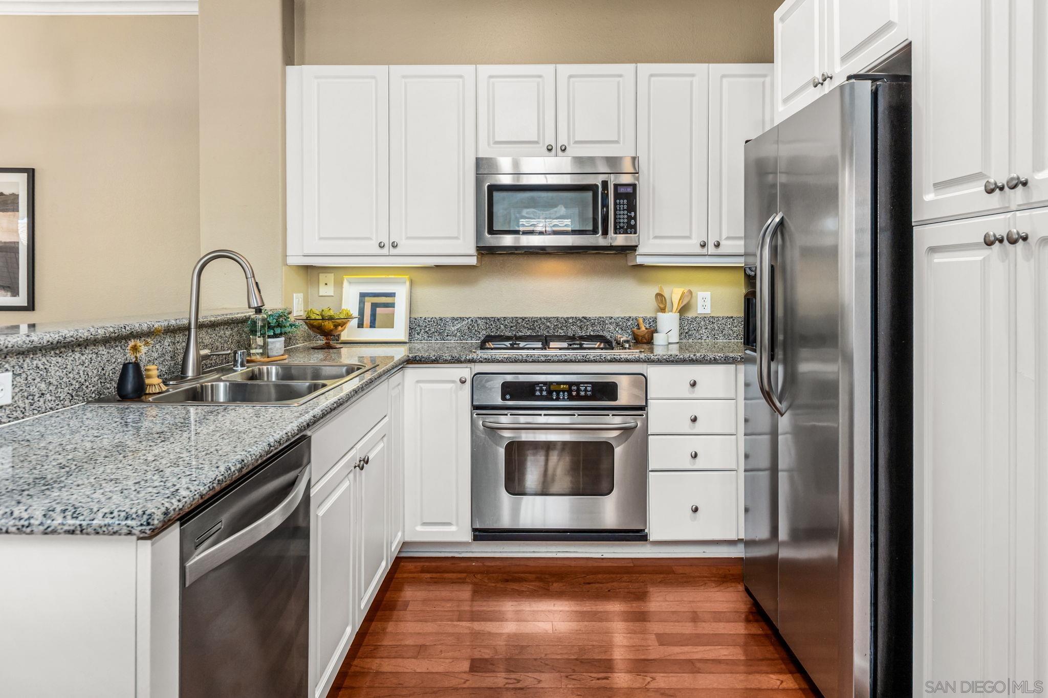 Detail Gallery Image 8 of 36 For Serafina,  San Diego,  CA 92128 - 2 Beds | 2 Baths