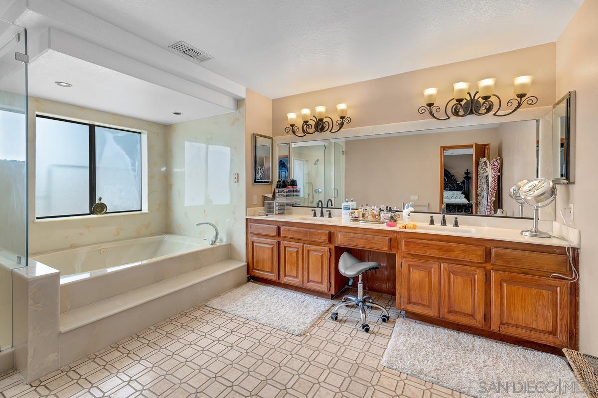 Detail Gallery Image 17 of 36 For 14650  Alkosh Rd, Jamul,  CA 91935 - 4 Beds | 4/1 Baths