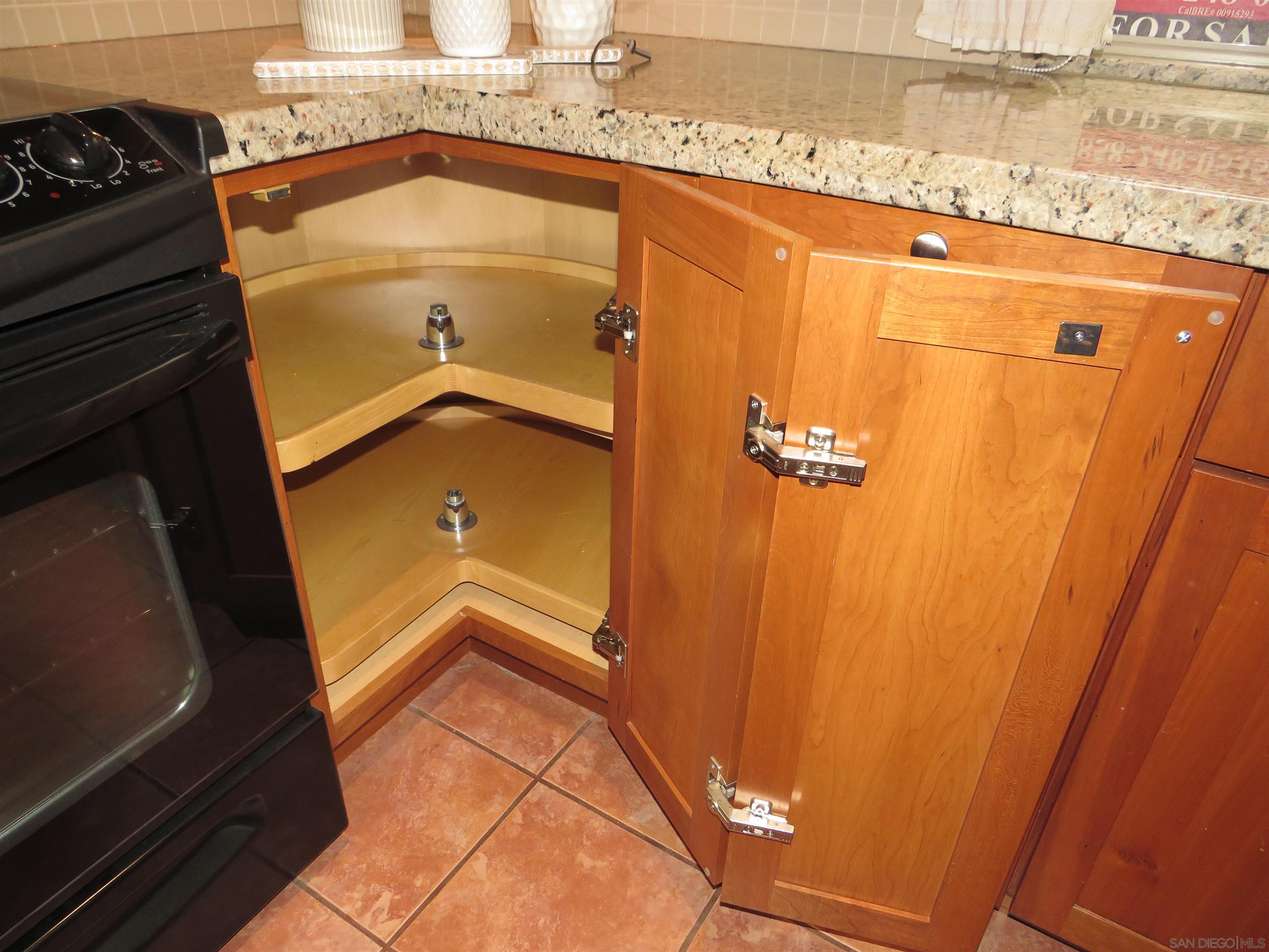 Detail Gallery Image 7 of 57 For 17461  Plaza Otonal, San Diego,  CA 92128 - 3 Beds | 2 Baths