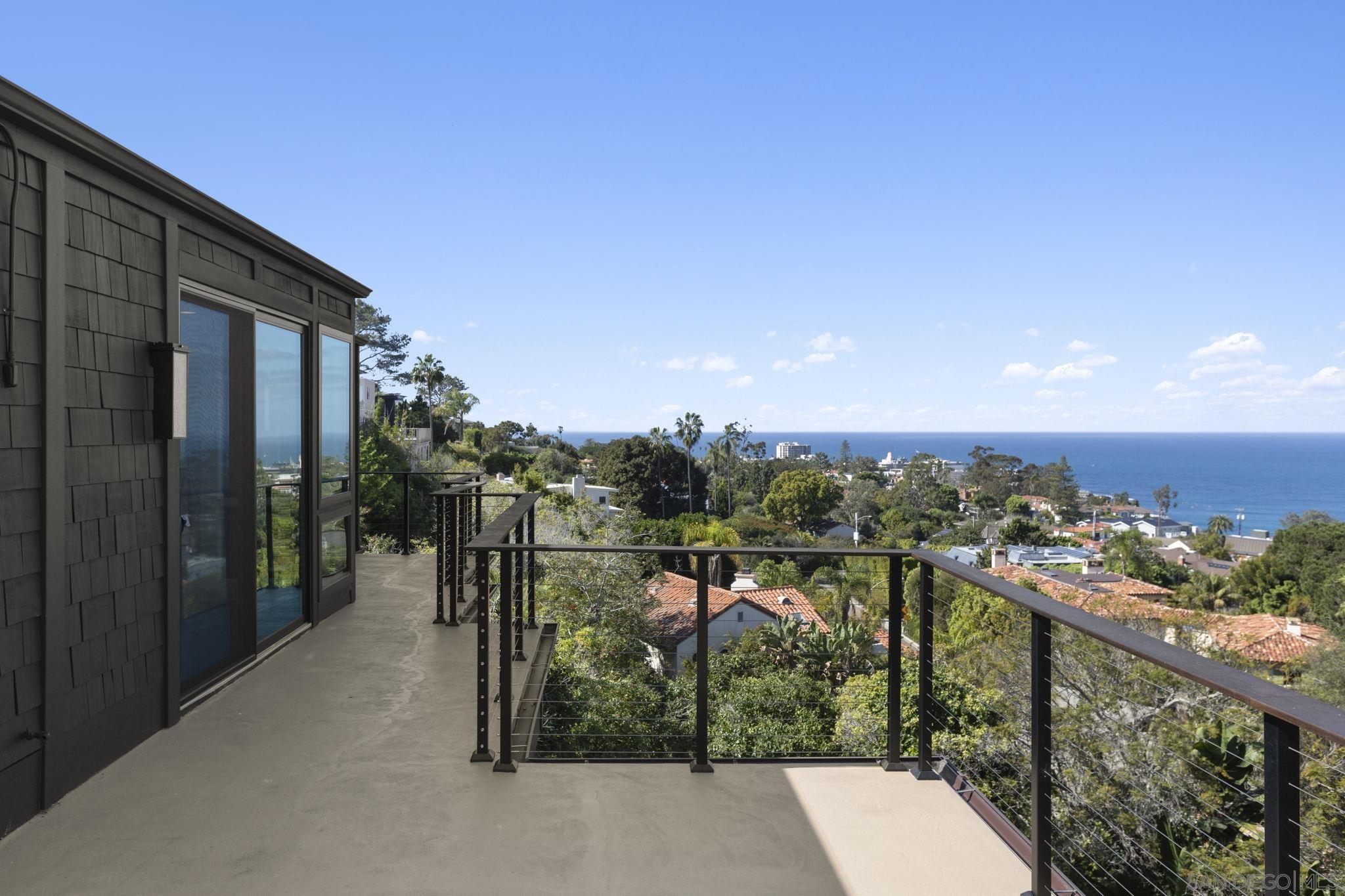 Detail Gallery Image 15 of 30 For 1846  Castellana Rd, La Jolla,  CA 92037 - 4 Beds | 4 Baths