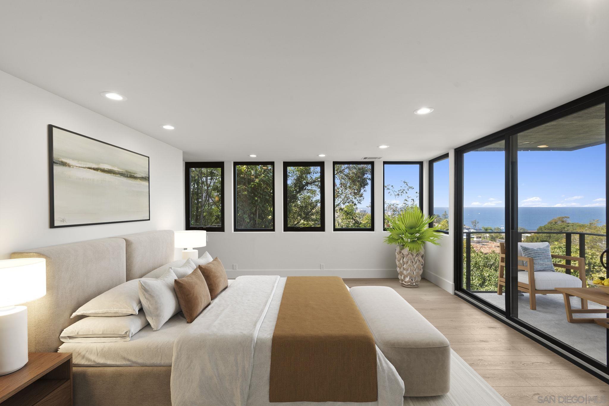 Detail Gallery Image 16 of 30 For 1846  Castellana Rd, La Jolla,  CA 92037 - 4 Beds | 4 Baths