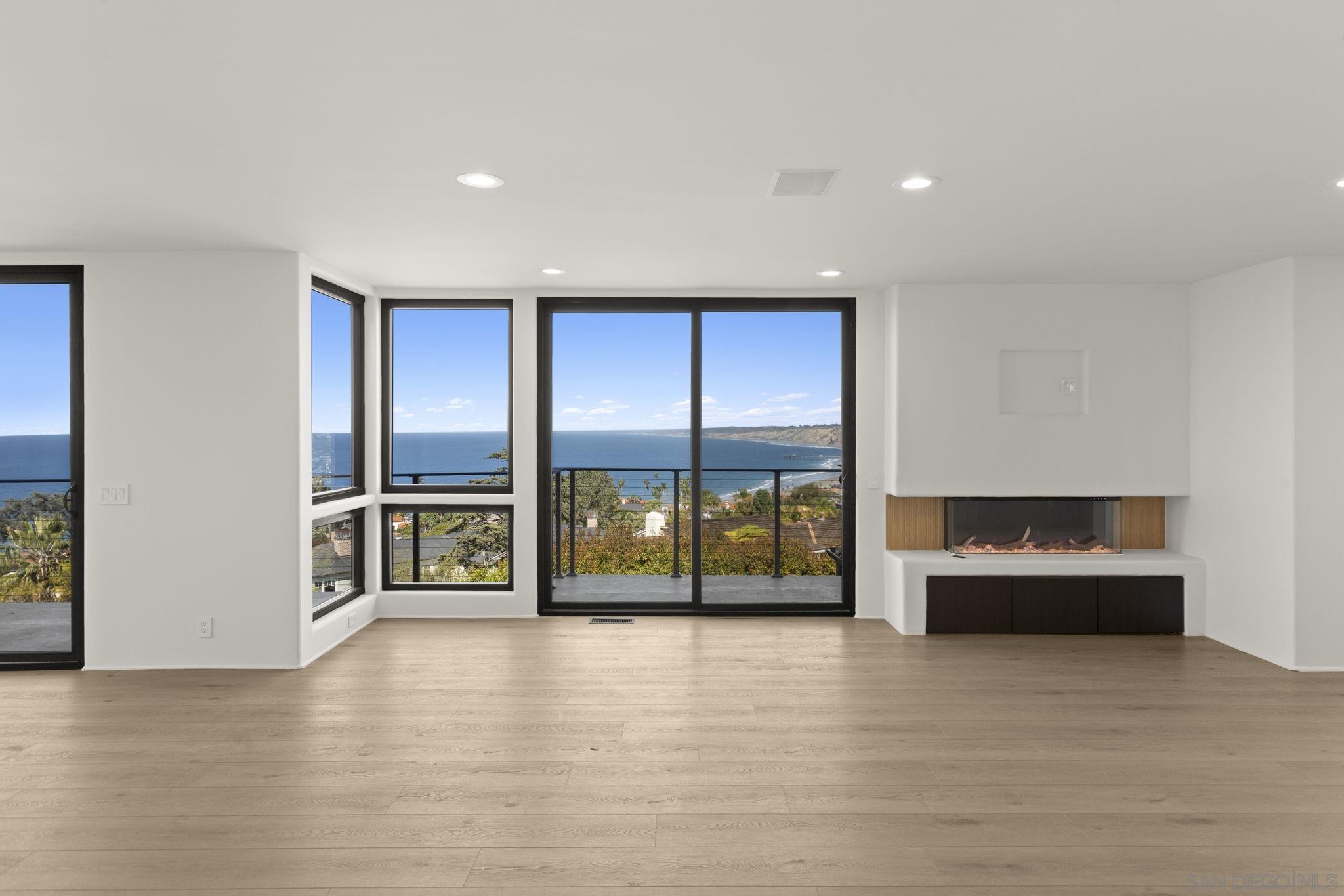 Detail Gallery Image 3 of 30 For 1846  Castellana Rd, La Jolla,  CA 92037 - 4 Beds | 4 Baths