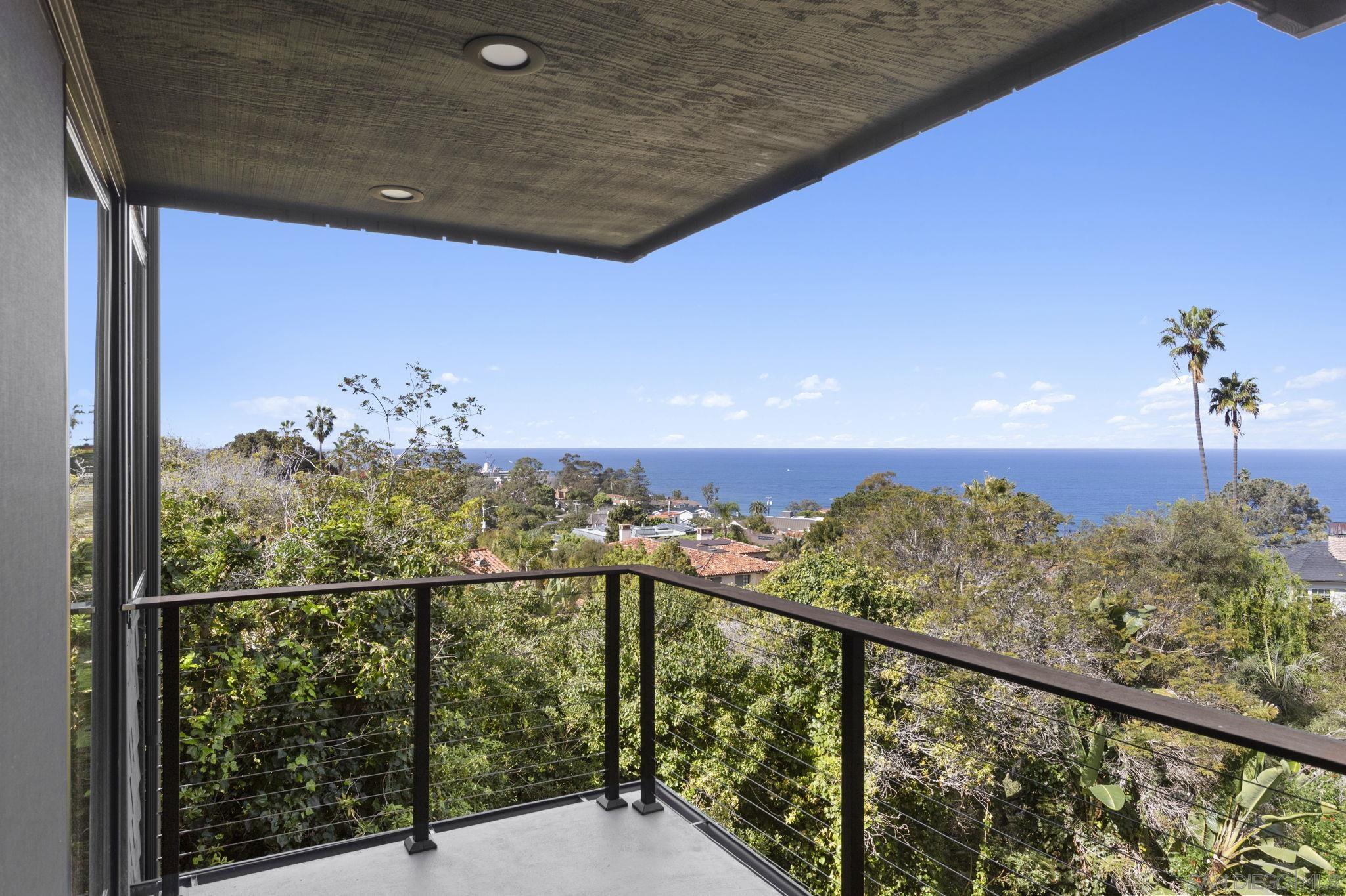 Detail Gallery Image 21 of 30 For 1846  Castellana Rd, La Jolla,  CA 92037 - 4 Beds | 4 Baths
