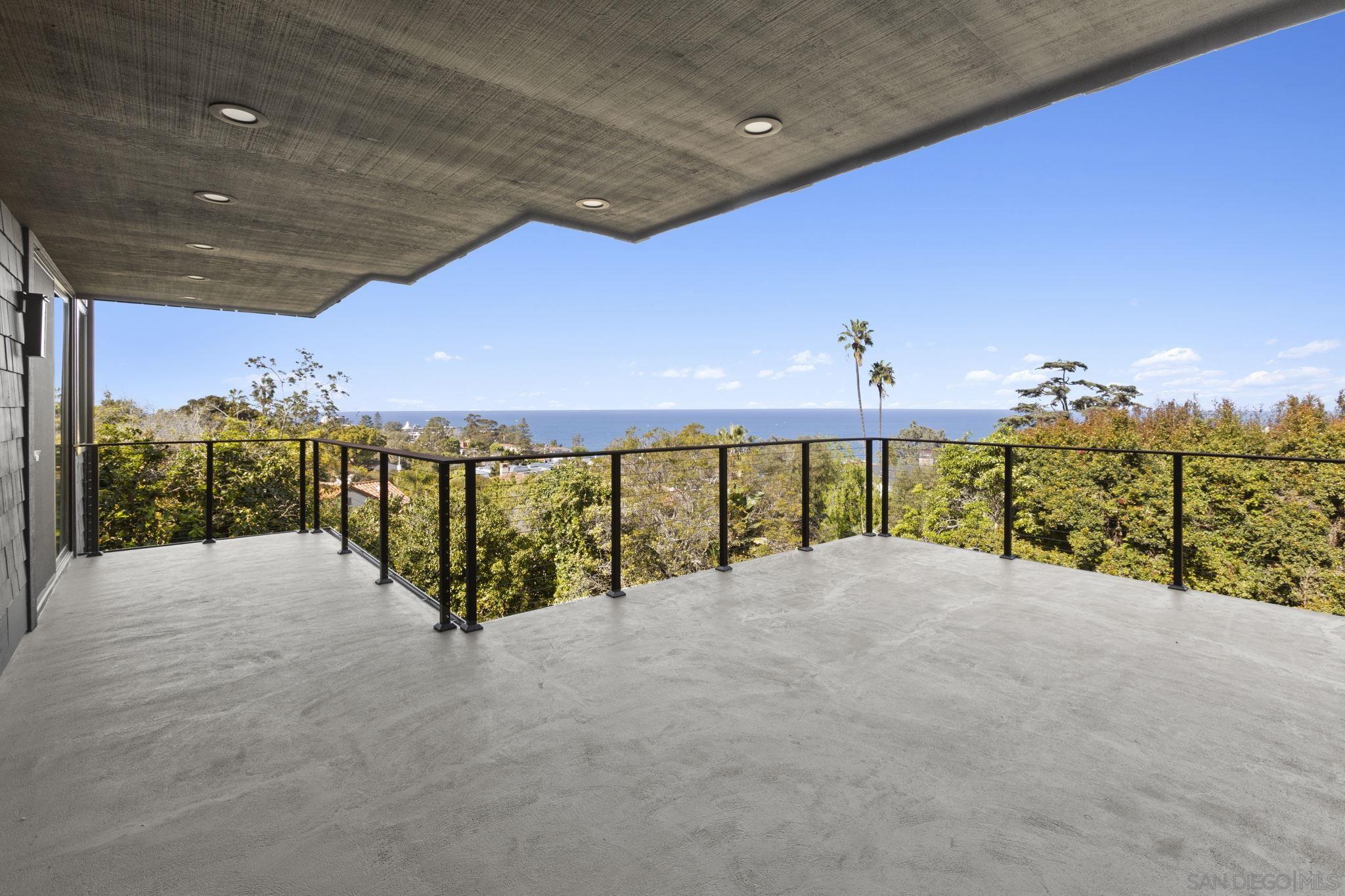 Detail Gallery Image 22 of 30 For 1846  Castellana Rd, La Jolla,  CA 92037 - 4 Beds | 4 Baths