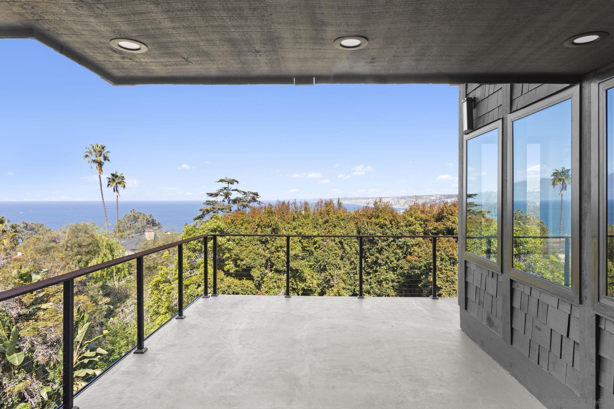 Detail Gallery Image 23 of 30 For 1846  Castellana Rd, La Jolla,  CA 92037 - 4 Beds | 4 Baths