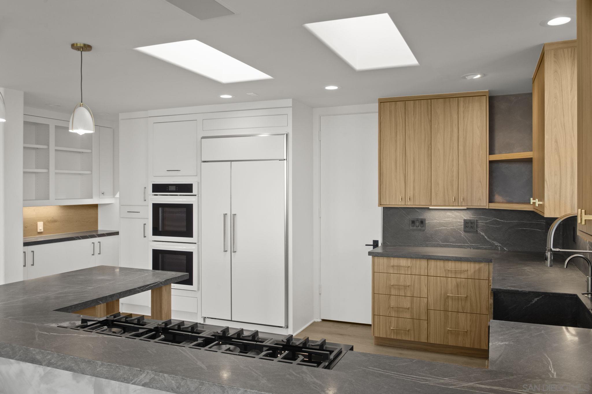 Detail Gallery Image 26 of 30 For 1846  Castellana Rd, La Jolla,  CA 92037 - 4 Beds | 4 Baths