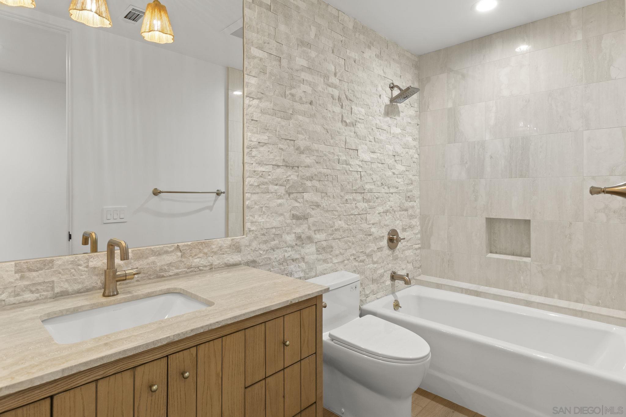 Detail Gallery Image 27 of 30 For 1846  Castellana Rd, La Jolla,  CA 92037 - 4 Beds | 4 Baths