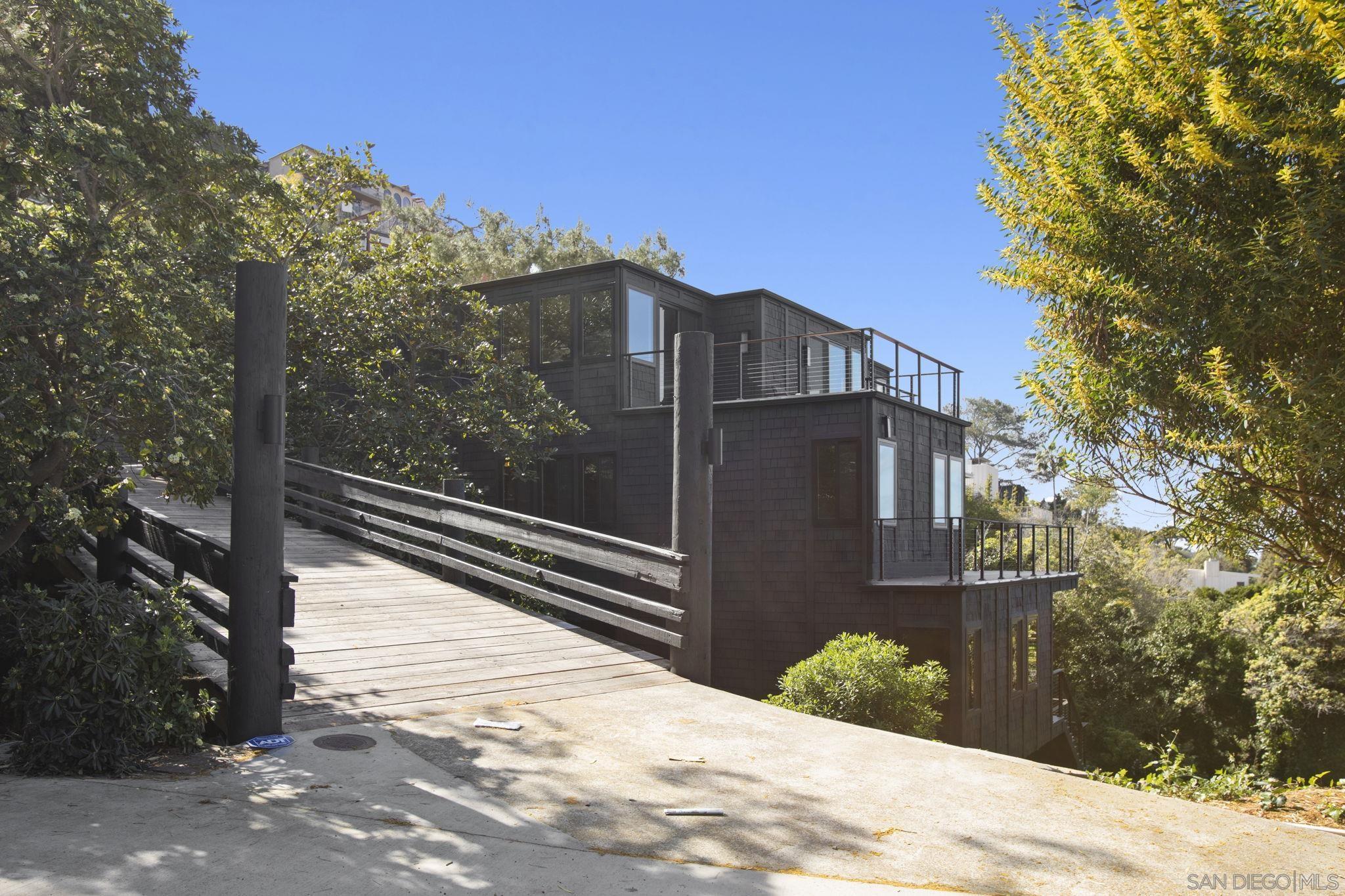 Detail Gallery Image 30 of 30 For 1846  Castellana Rd, La Jolla,  CA 92037 - 4 Beds | 4 Baths