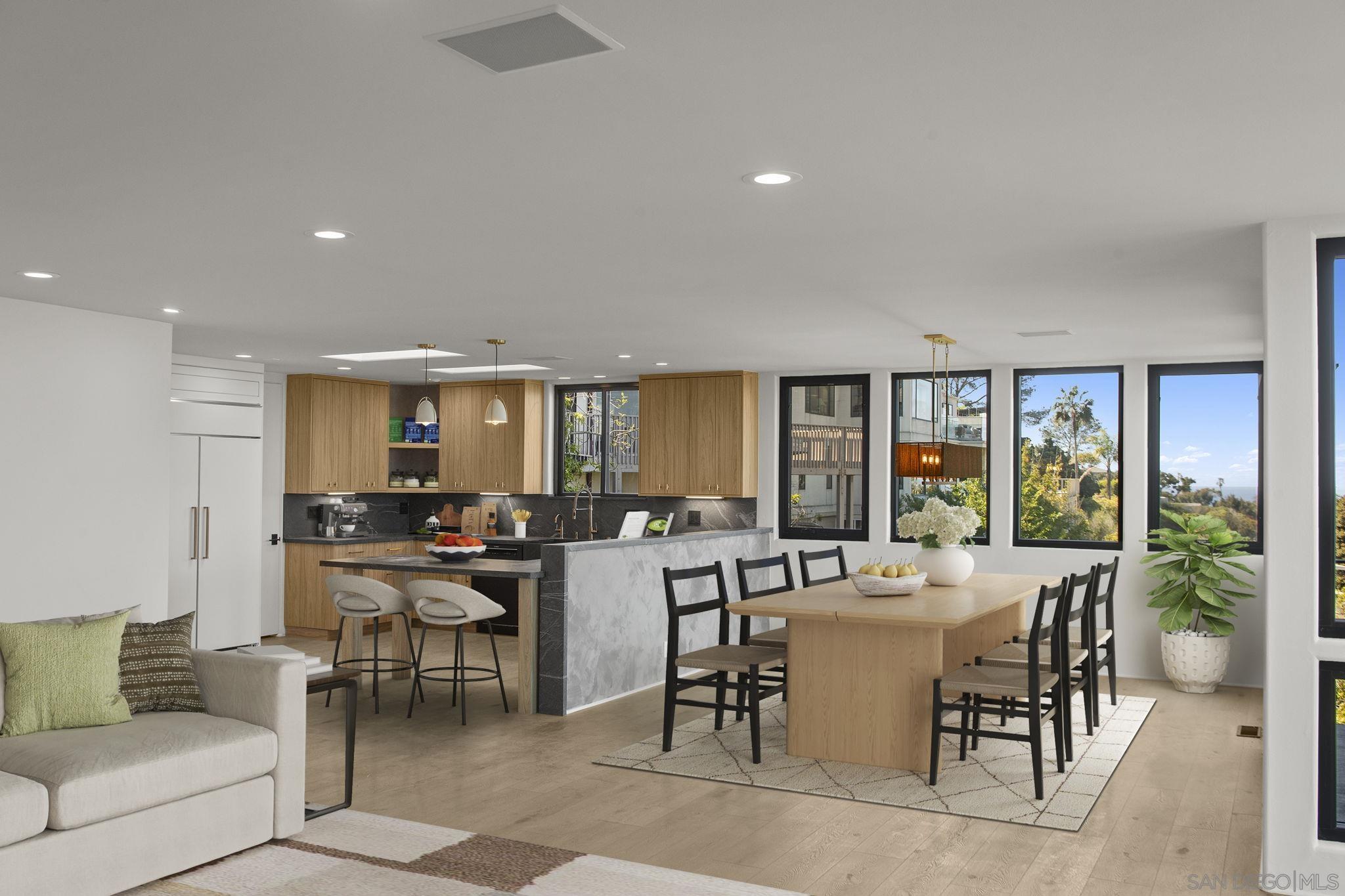 Detail Gallery Image 6 of 30 For 1846  Castellana Rd, La Jolla,  CA 92037 - 4 Beds | 4 Baths