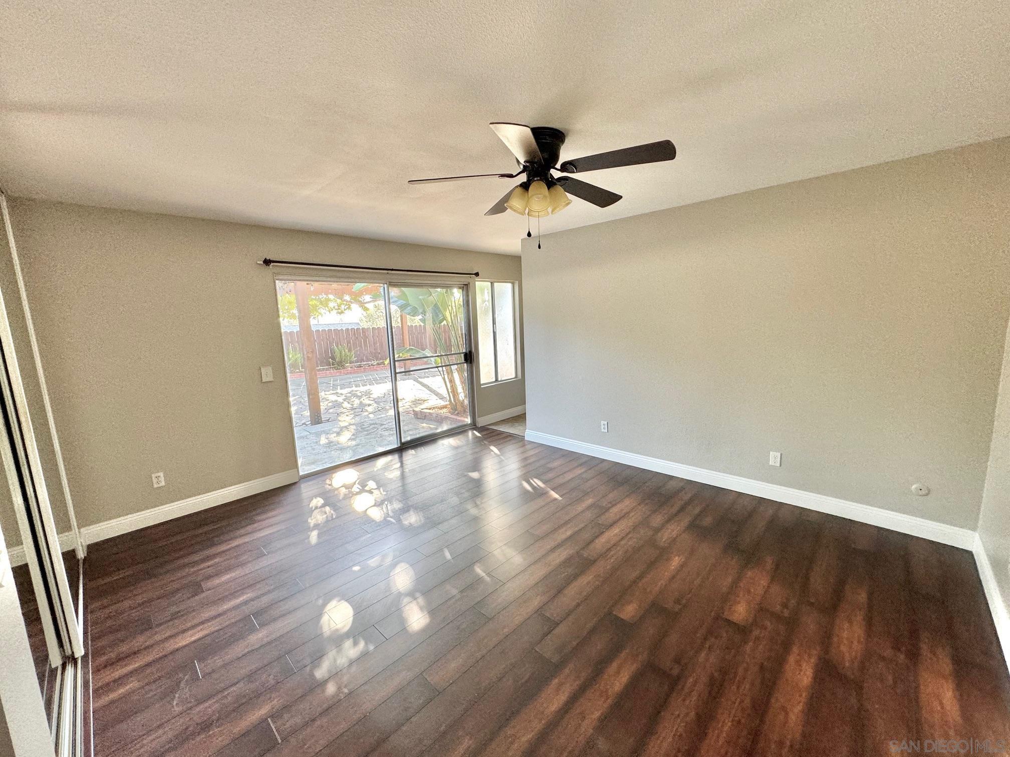 Detail Gallery Image 15 of 41 For 1011  Chestnut, Escondido,  CA 92025 - 3 Beds | 2 Baths