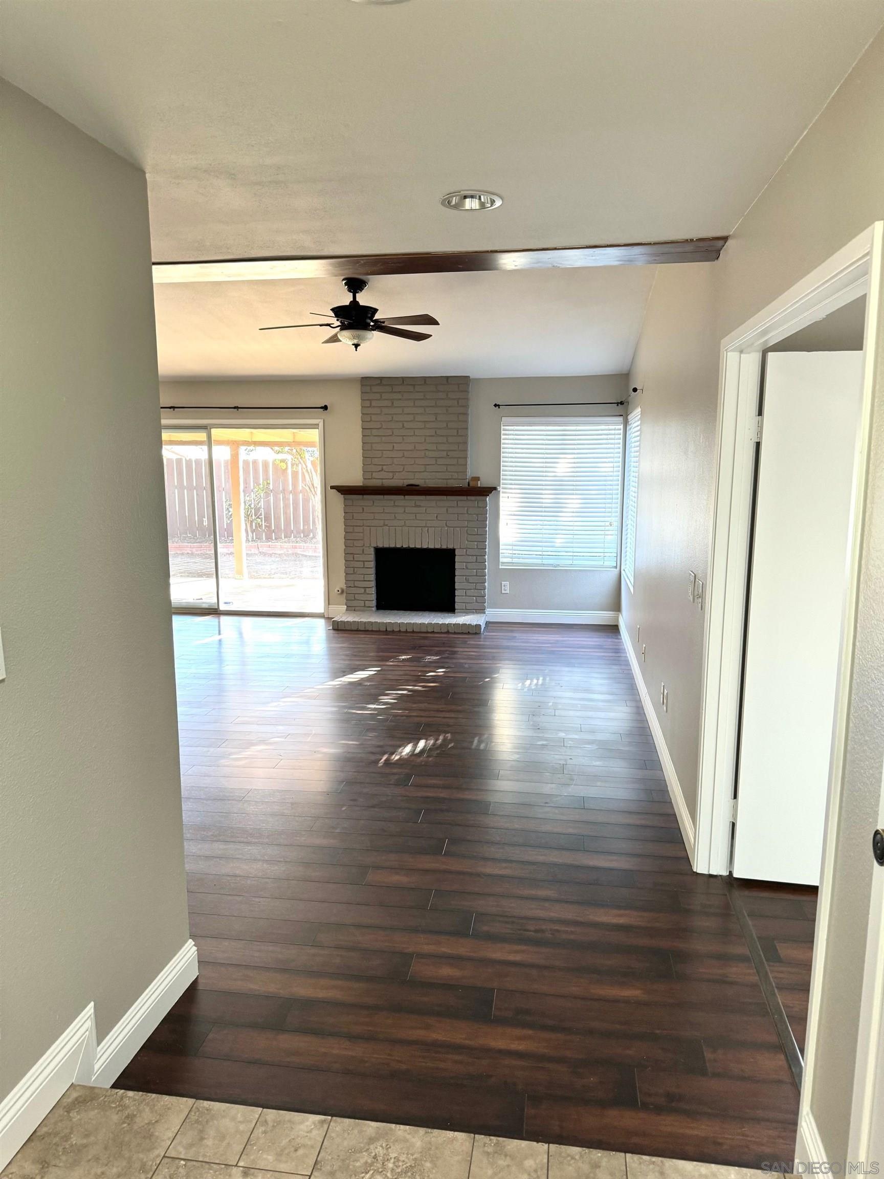 Detail Gallery Image 5 of 41 For 1011  Chestnut, Escondido,  CA 92025 - 3 Beds | 2 Baths