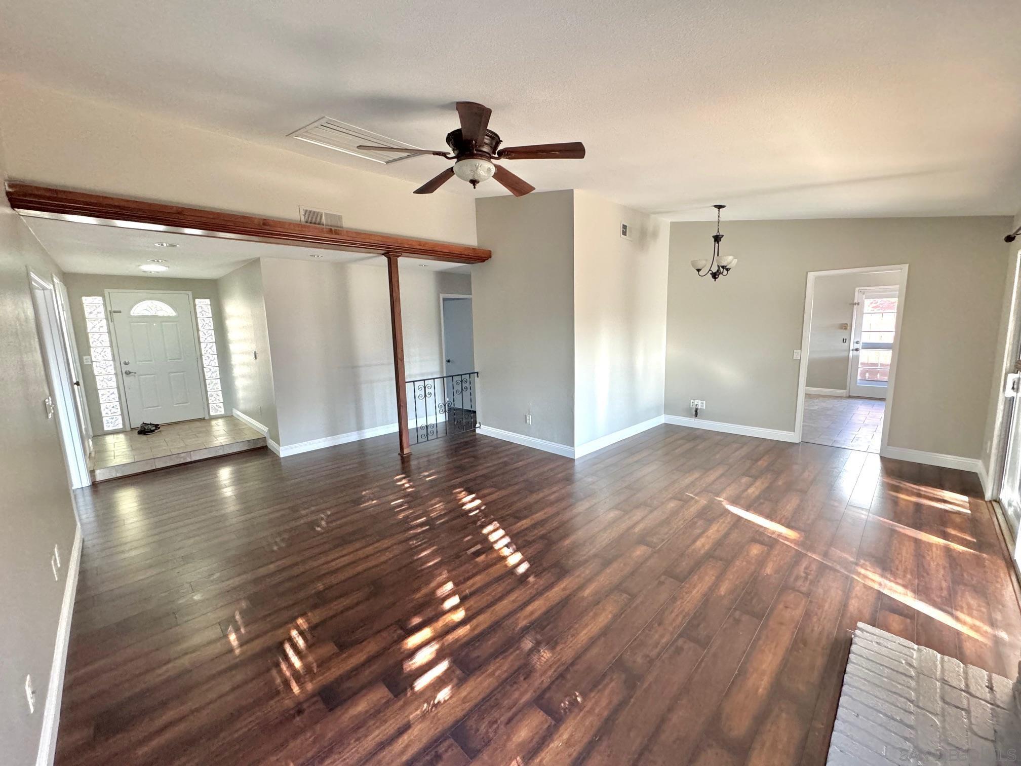 Detail Gallery Image 9 of 41 For 1011  Chestnut, Escondido,  CA 92025 - 3 Beds | 2 Baths