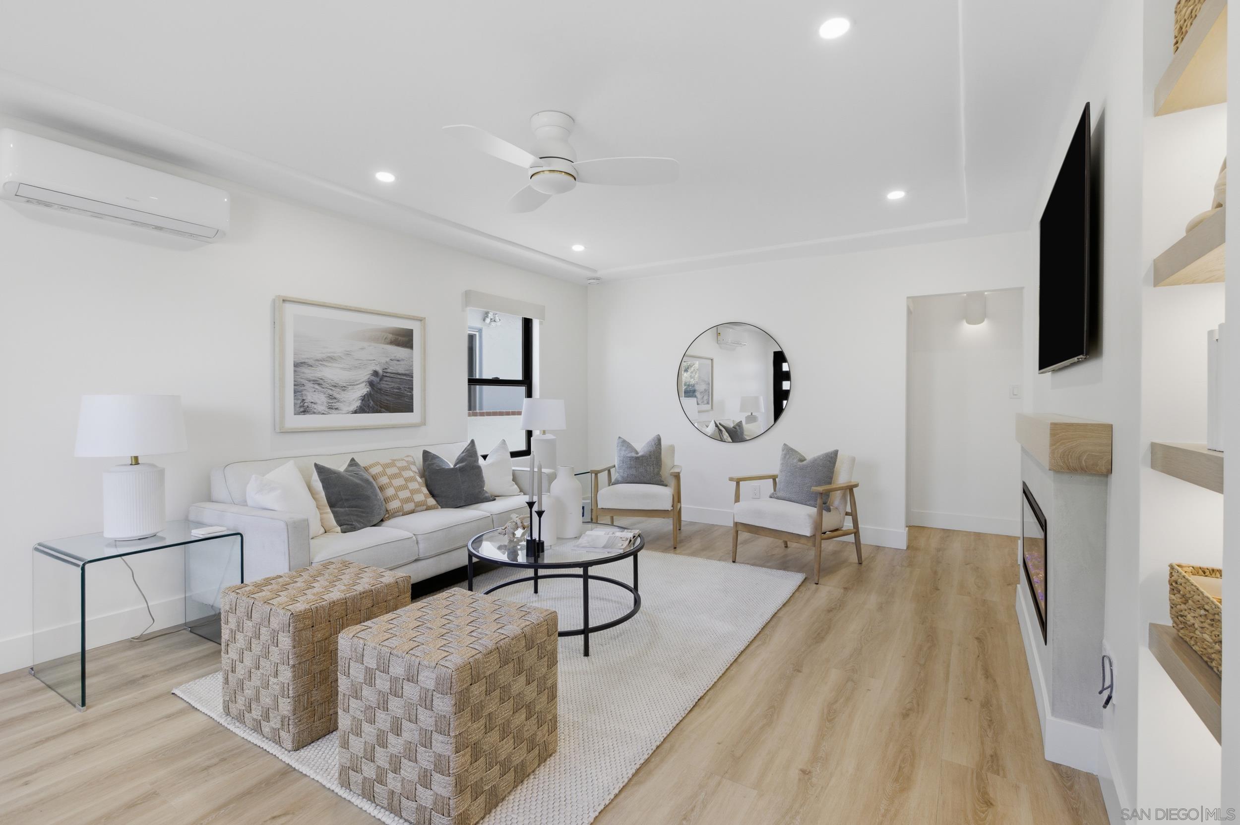 Detail Gallery Image 11 of 51 For 811-13  Balboa Ct, San Diego,  CA 92109 - – Beds | – Baths