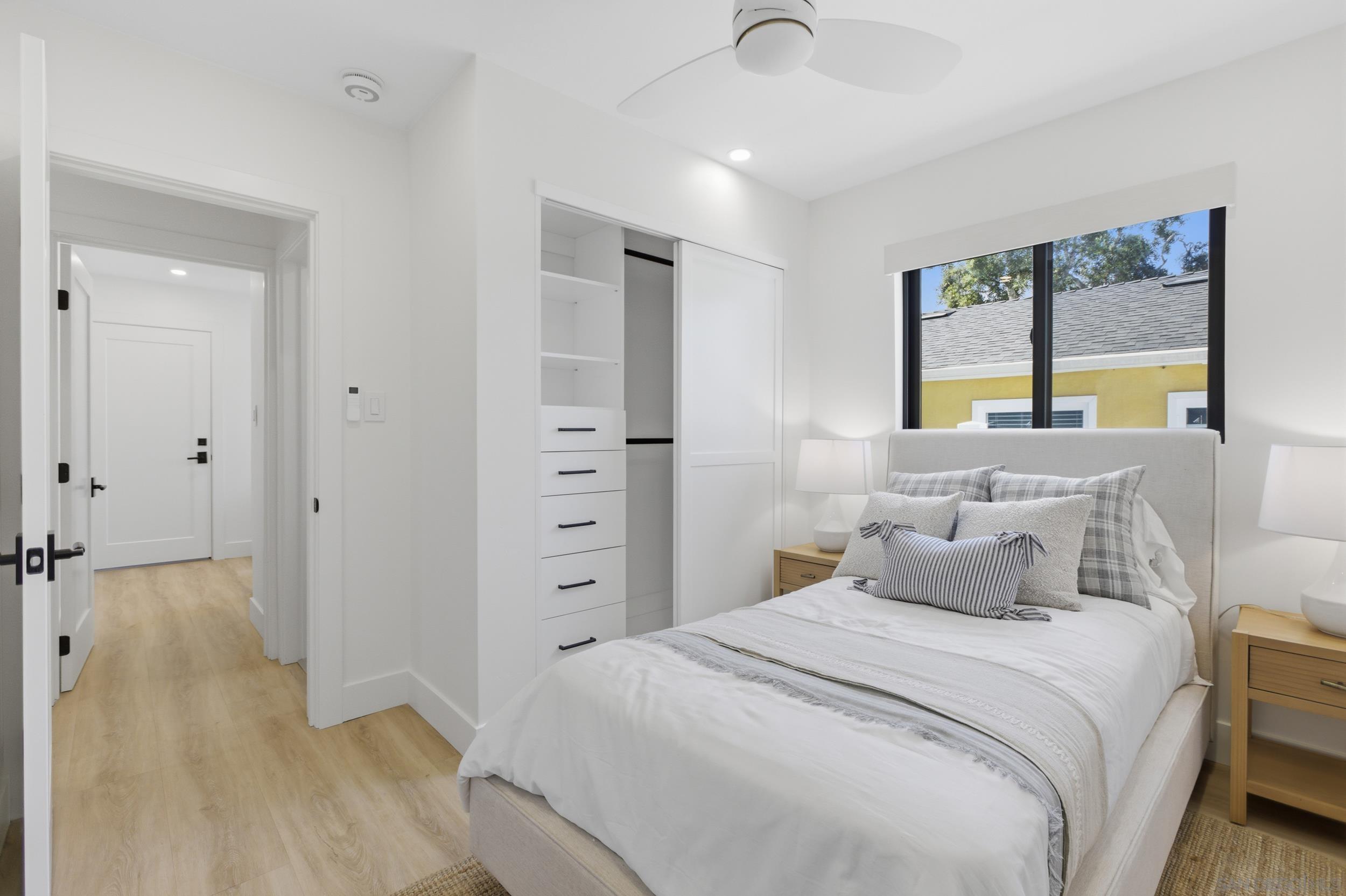 Detail Gallery Image 14 of 51 For 811-13  Balboa Ct, San Diego,  CA 92109 - – Beds | – Baths