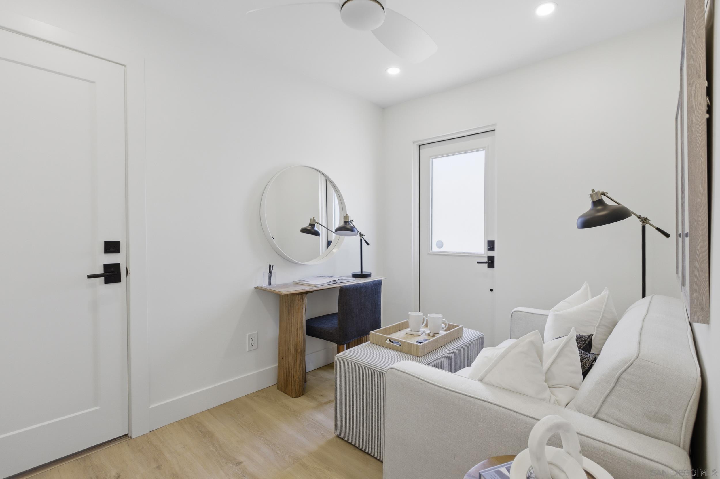 Detail Gallery Image 15 of 51 For 811-13  Balboa Ct, San Diego,  CA 92109 - – Beds | – Baths