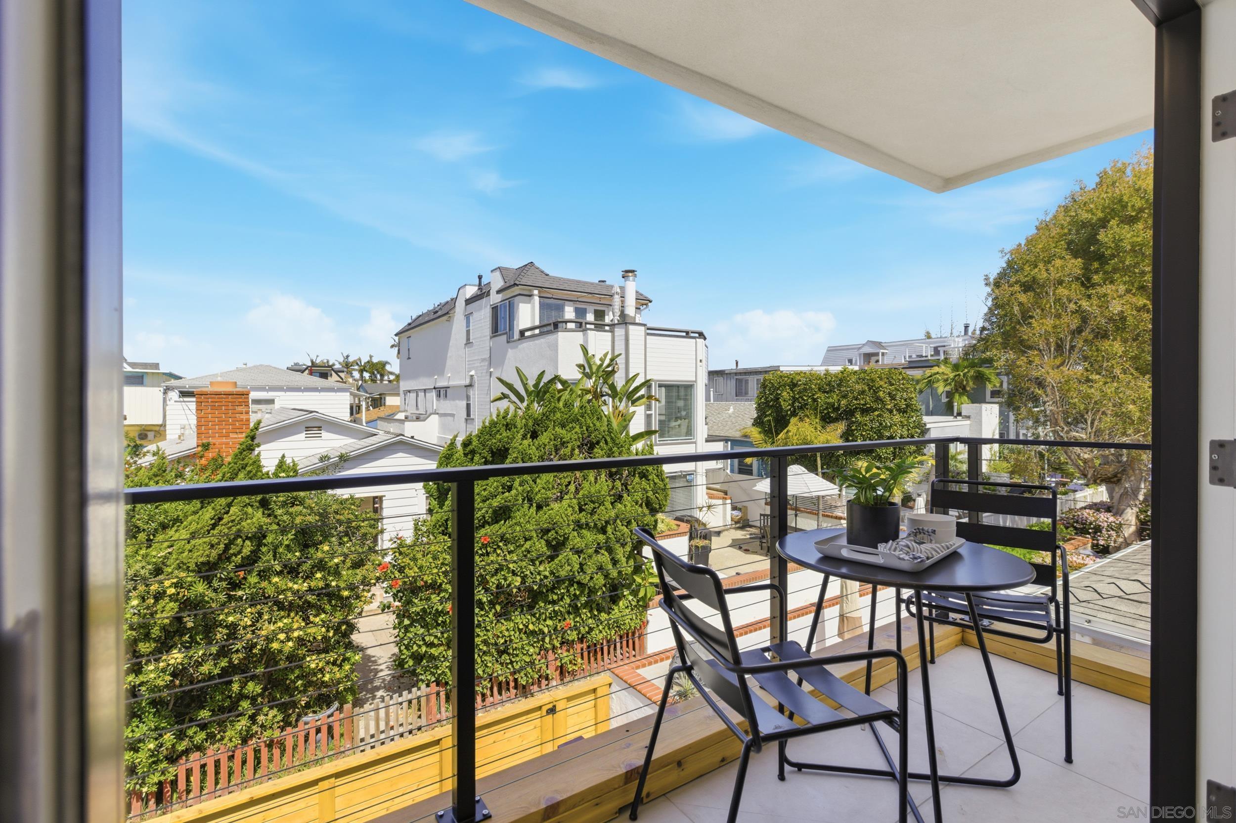 Detail Gallery Image 26 of 51 For 811-13  Balboa Ct, San Diego,  CA 92109 - – Beds | – Baths