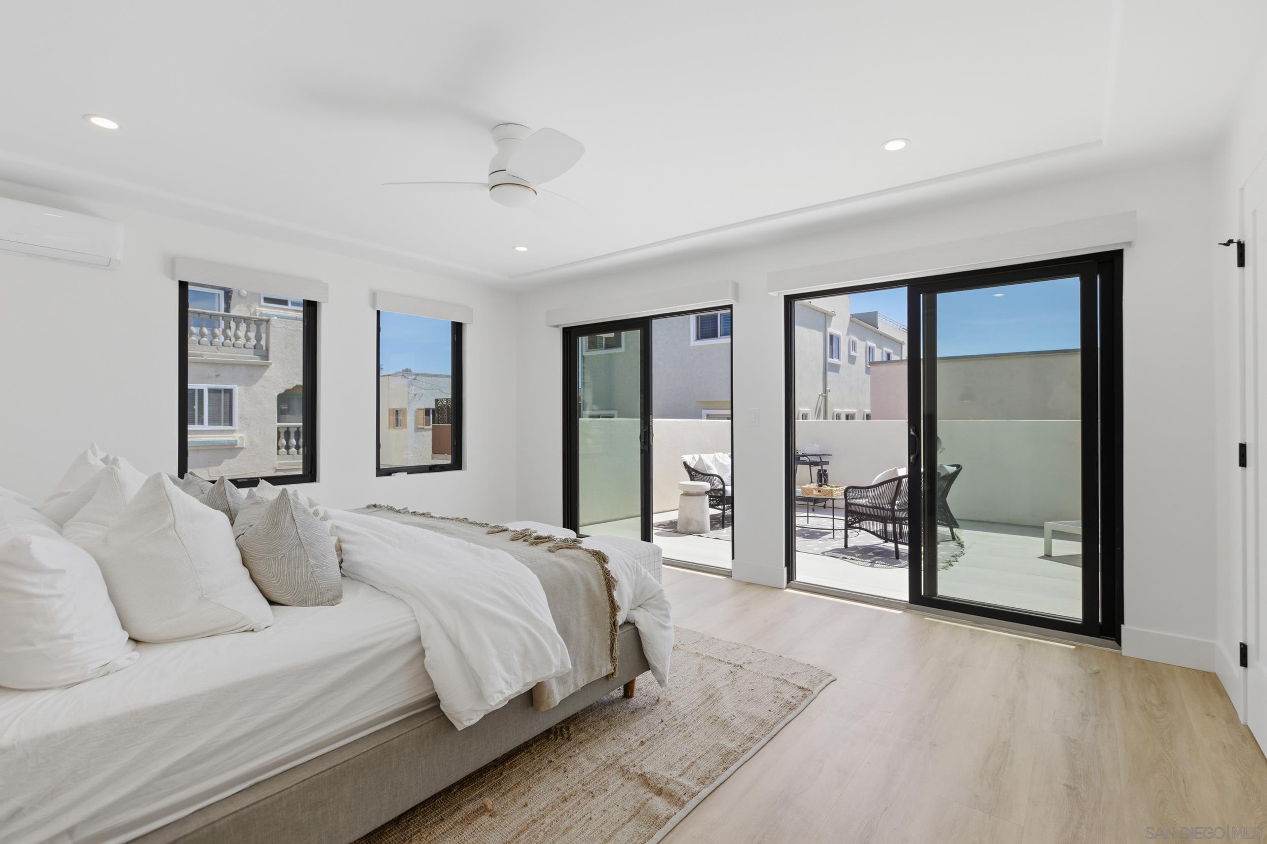 Detail Gallery Image 29 of 51 For 811-13  Balboa Ct, San Diego,  CA 92109 - – Beds | – Baths