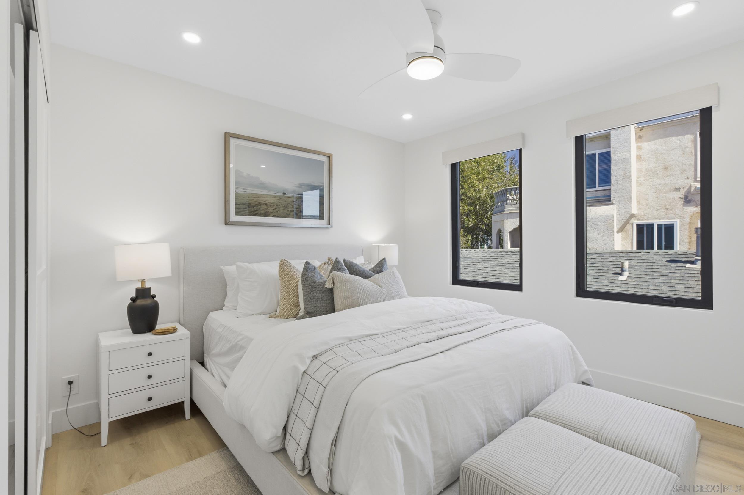 Detail Gallery Image 33 of 51 For 811-13  Balboa Ct, San Diego,  CA 92109 - – Beds | – Baths