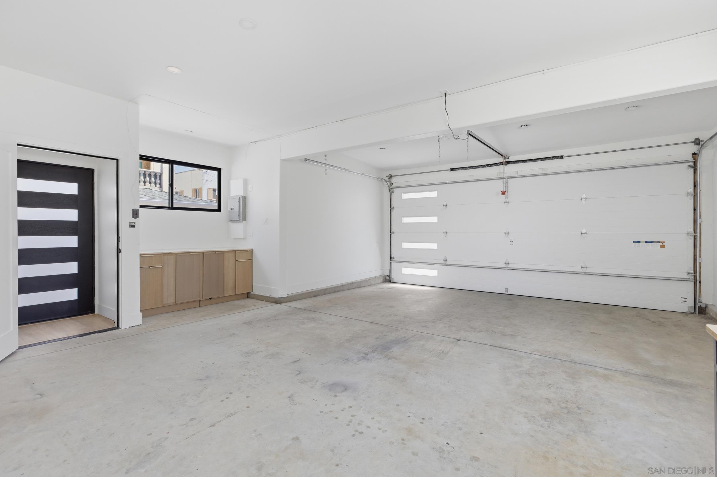 Detail Gallery Image 38 of 51 For 811-13  Balboa Ct, San Diego,  CA 92109 - – Beds | – Baths