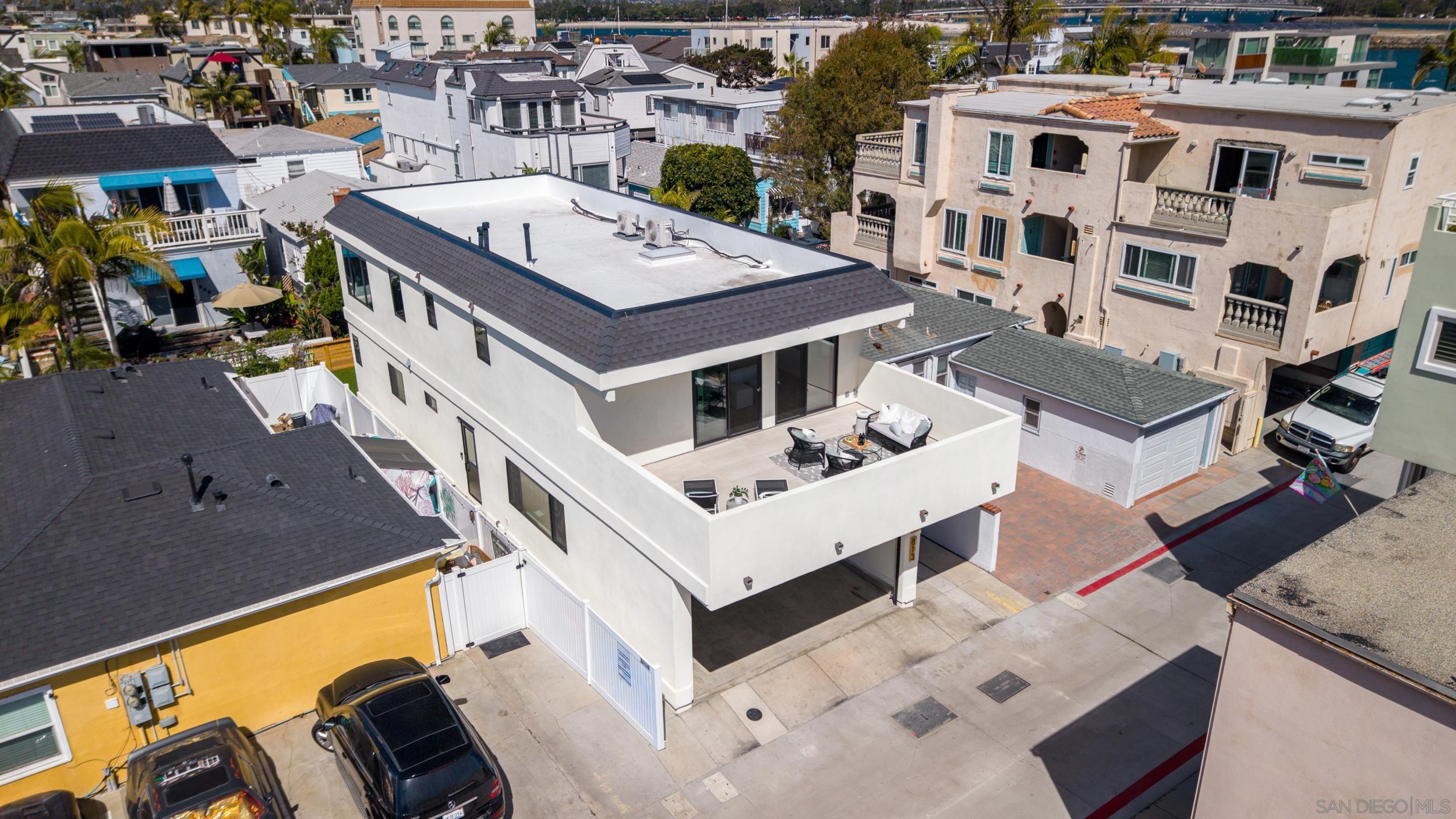 Detail Gallery Image 44 of 51 For 811-13  Balboa Ct, San Diego,  CA 92109 - – Beds | – Baths