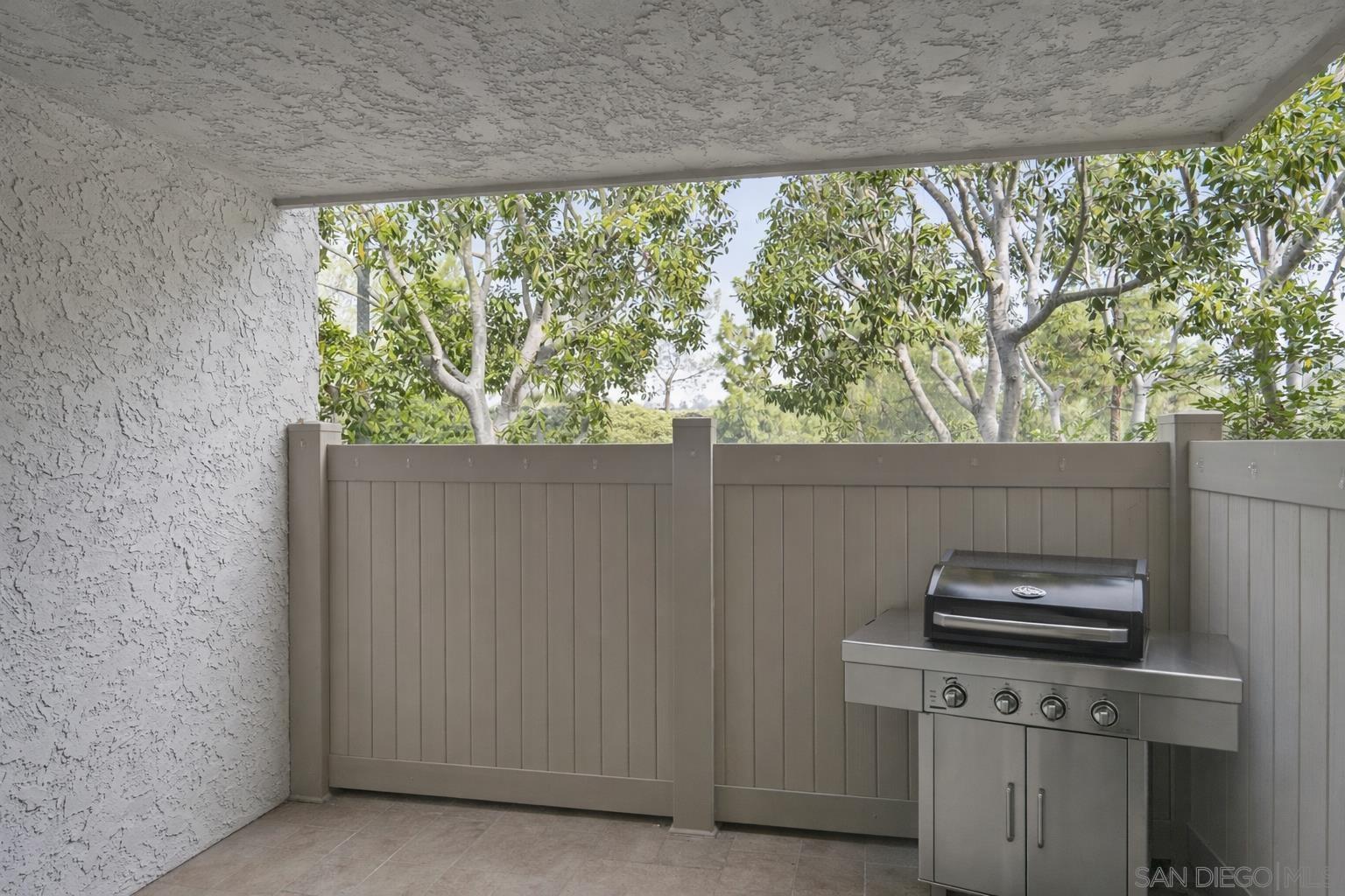 Detail Gallery Image 10 of 16 For 9929  Azuaga St  #F104,  San Diego,  CA 92129 - 2 Beds | 1 Baths