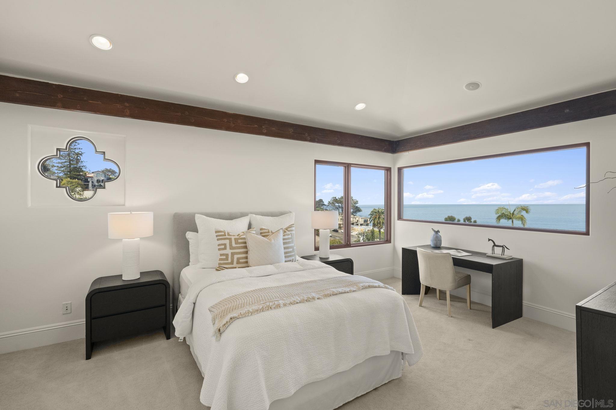 Detail Gallery Image 16 of 33 For 1745  Amalfi St, La Jolla,  CA 92037 - 4 Beds | 4/1 Baths