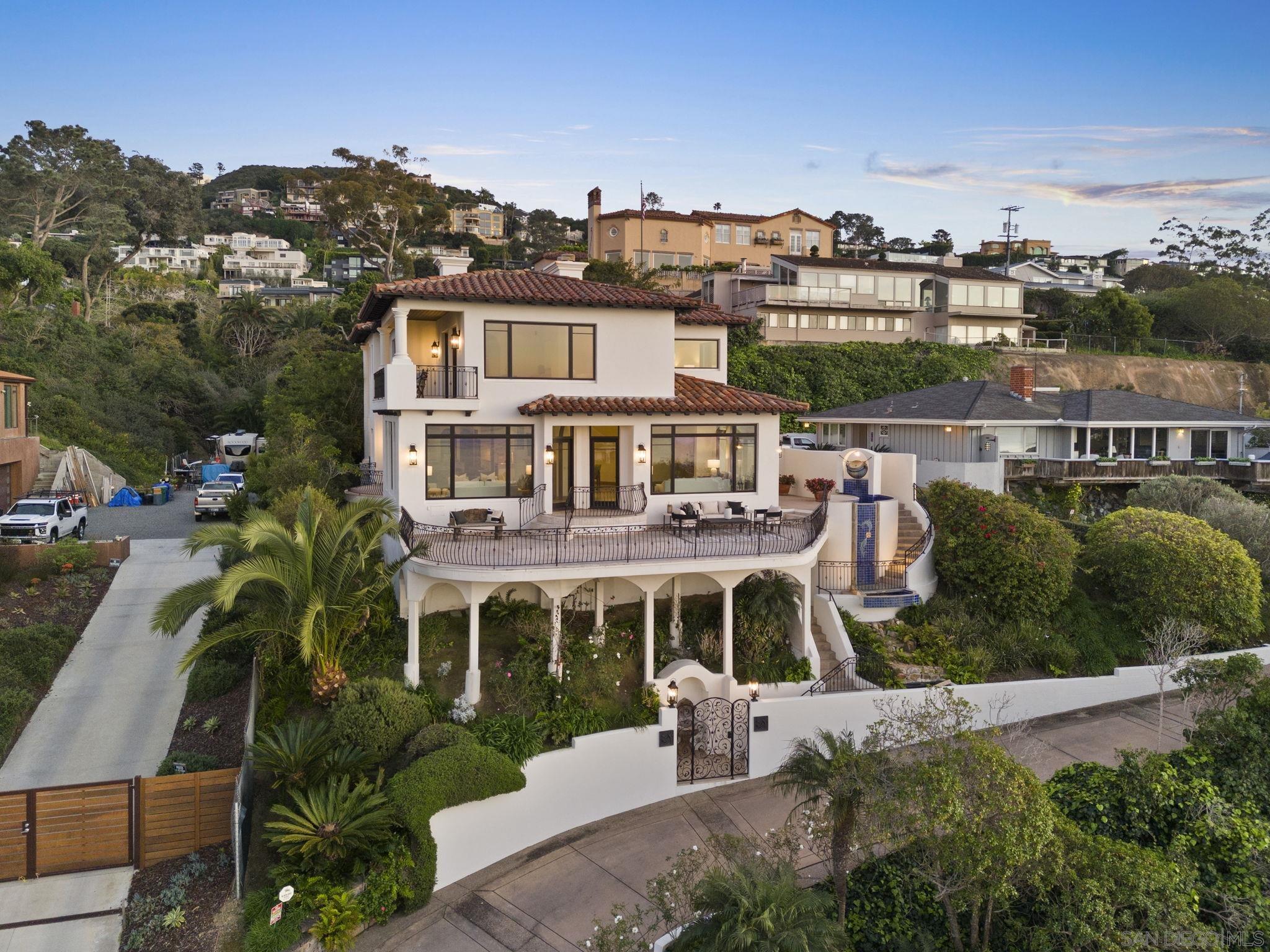 Detail Gallery Image 29 of 33 For 1745  Amalfi St, La Jolla,  CA 92037 - 4 Beds | 4/1 Baths