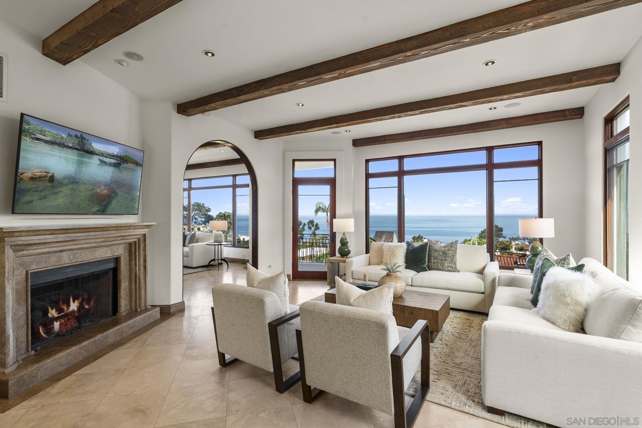 Detail Gallery Image 4 of 33 For 1745  Amalfi St, La Jolla,  CA 92037 - 4 Beds | 4/1 Baths