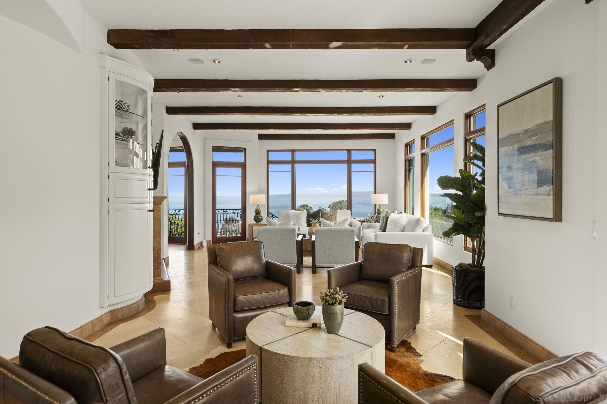 Detail Gallery Image 7 of 33 For 1745  Amalfi St, La Jolla,  CA 92037 - 4 Beds | 4/1 Baths