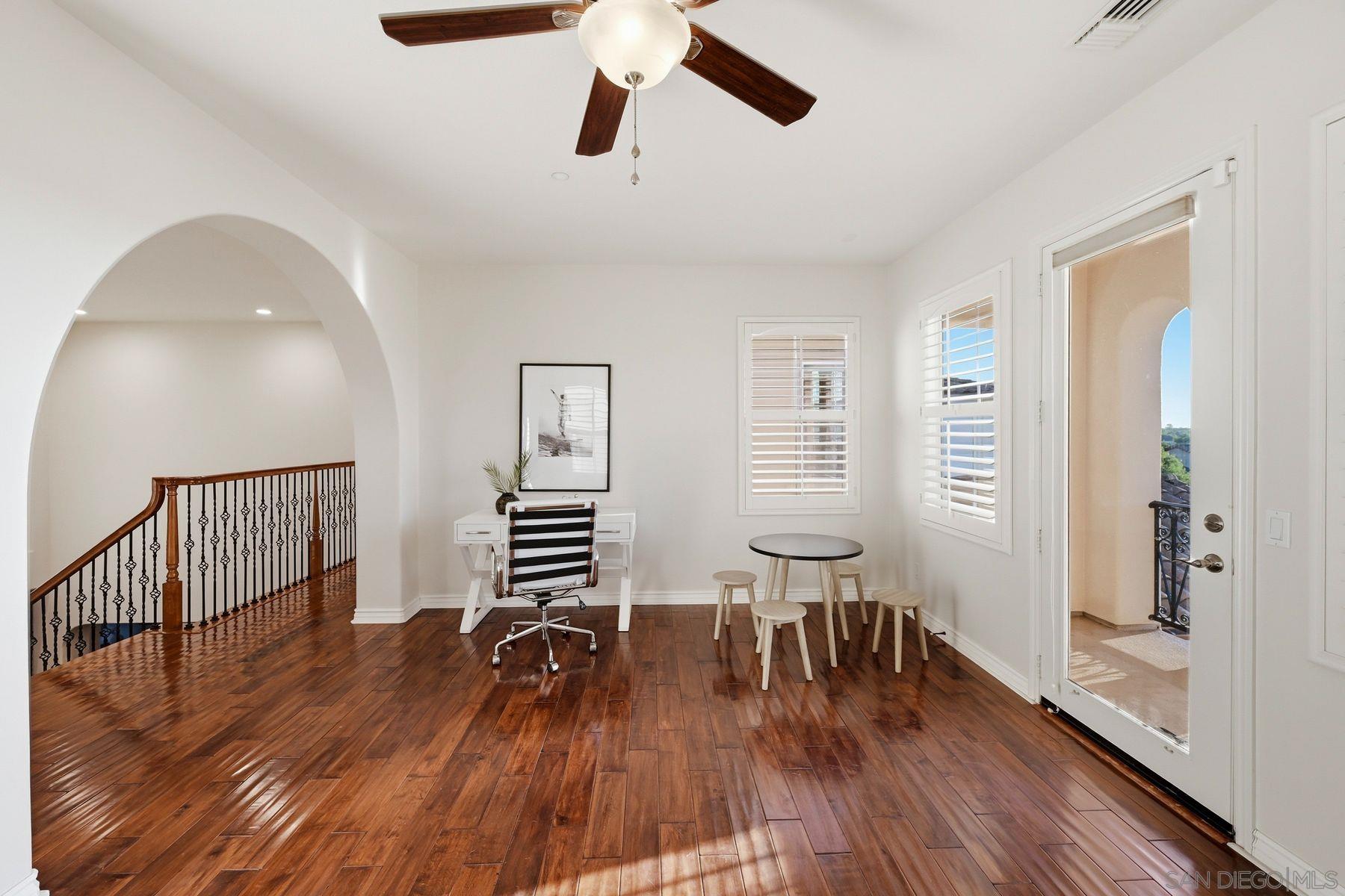 Detail Gallery Image 11 of 35 For 17018  Patina, San Diego,  CA 92127 - 4 Beds | 3/1 Baths