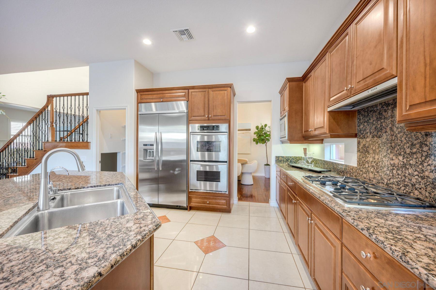 Detail Gallery Image 24 of 35 For 17018  Patina, San Diego,  CA 92127 - 4 Beds | 3/1 Baths