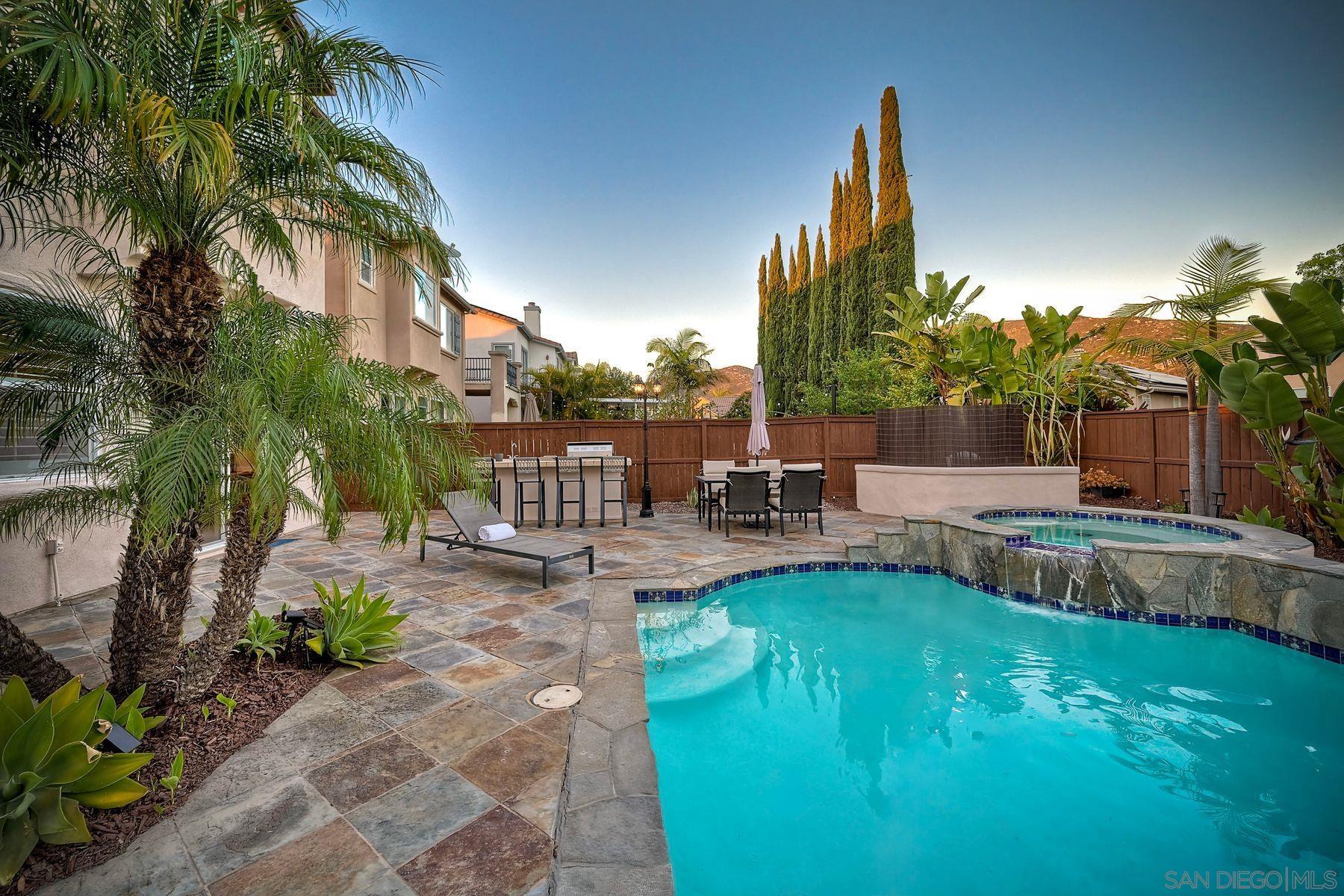 Detail Gallery Image 34 of 35 For 17018  Patina, San Diego,  CA 92127 - 4 Beds | 3/1 Baths