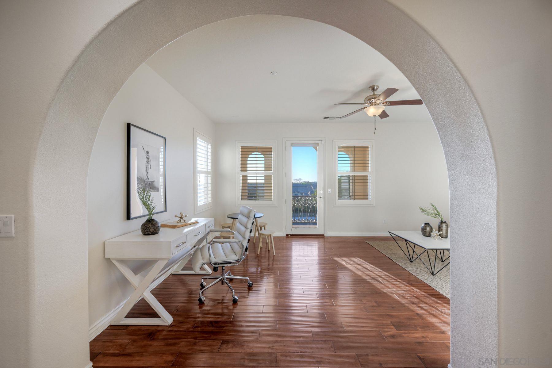 Detail Gallery Image 10 of 35 For 17018  Patina, San Diego,  CA 92127 - 4 Beds | 3/1 Baths