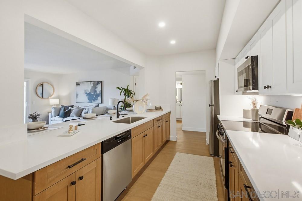 Detail Gallery Image 8 of 27 For 1020 E Washington Ave  #107,  Escondido,  CA 92025 - 2 Beds | 2 Baths