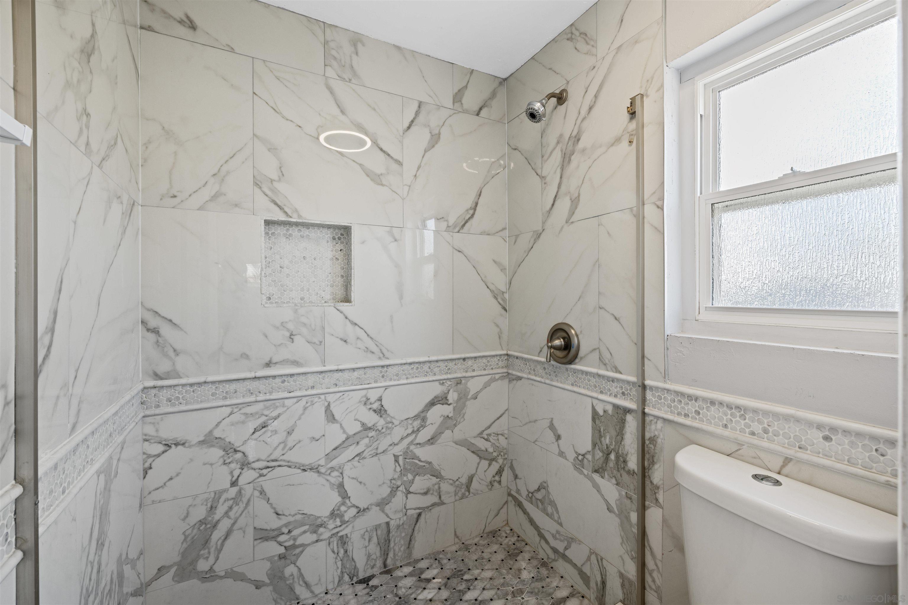 Detail Gallery Image 9 of 14 For 5280  Manhasset Dr, San Diego,  CA 92115 - – Beds | – Baths