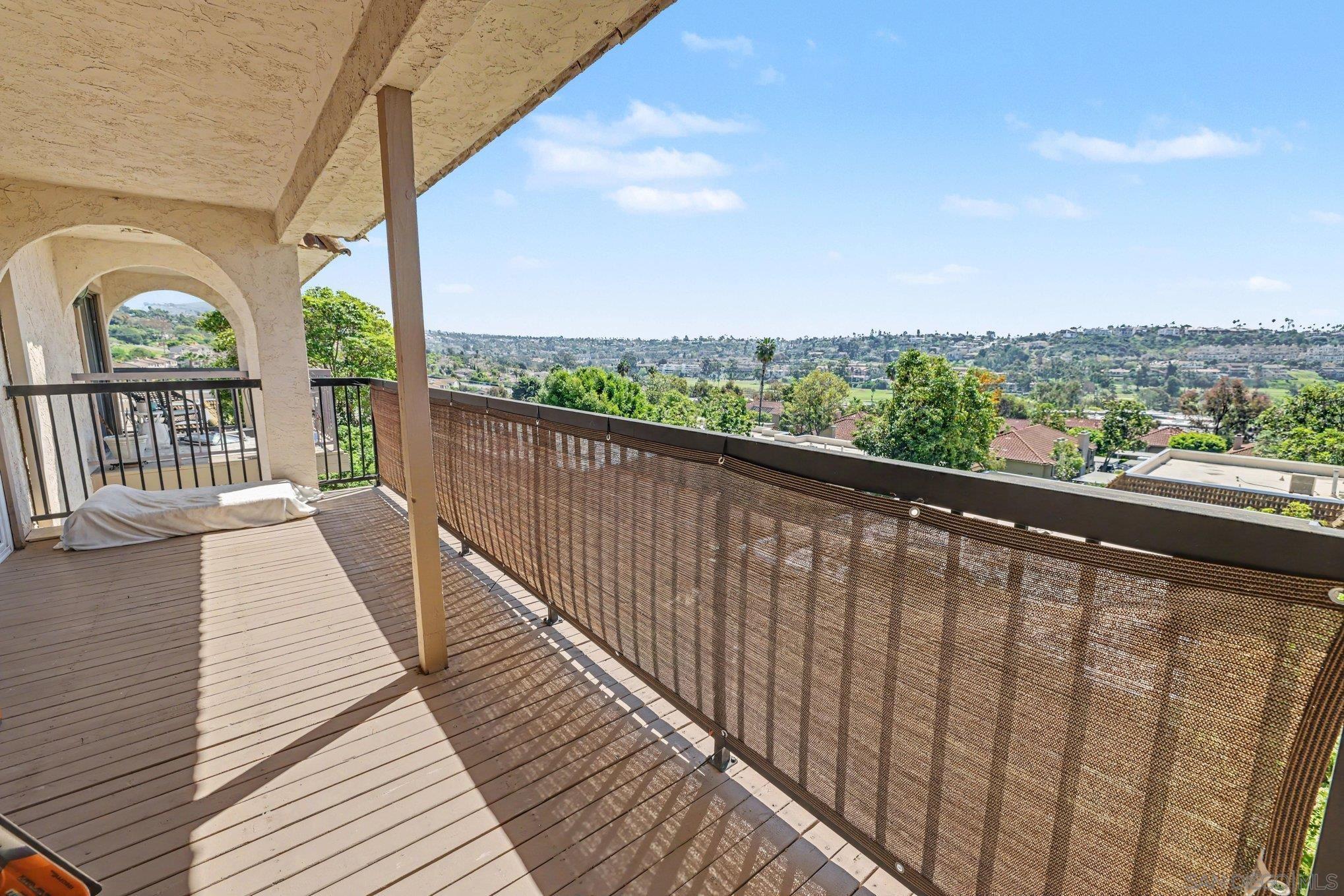 Detail Gallery Image 18 of 21 For 2345  Altisma  a,  Carlsbad,  CA 92009 - 2 Beds | 2/1 Baths