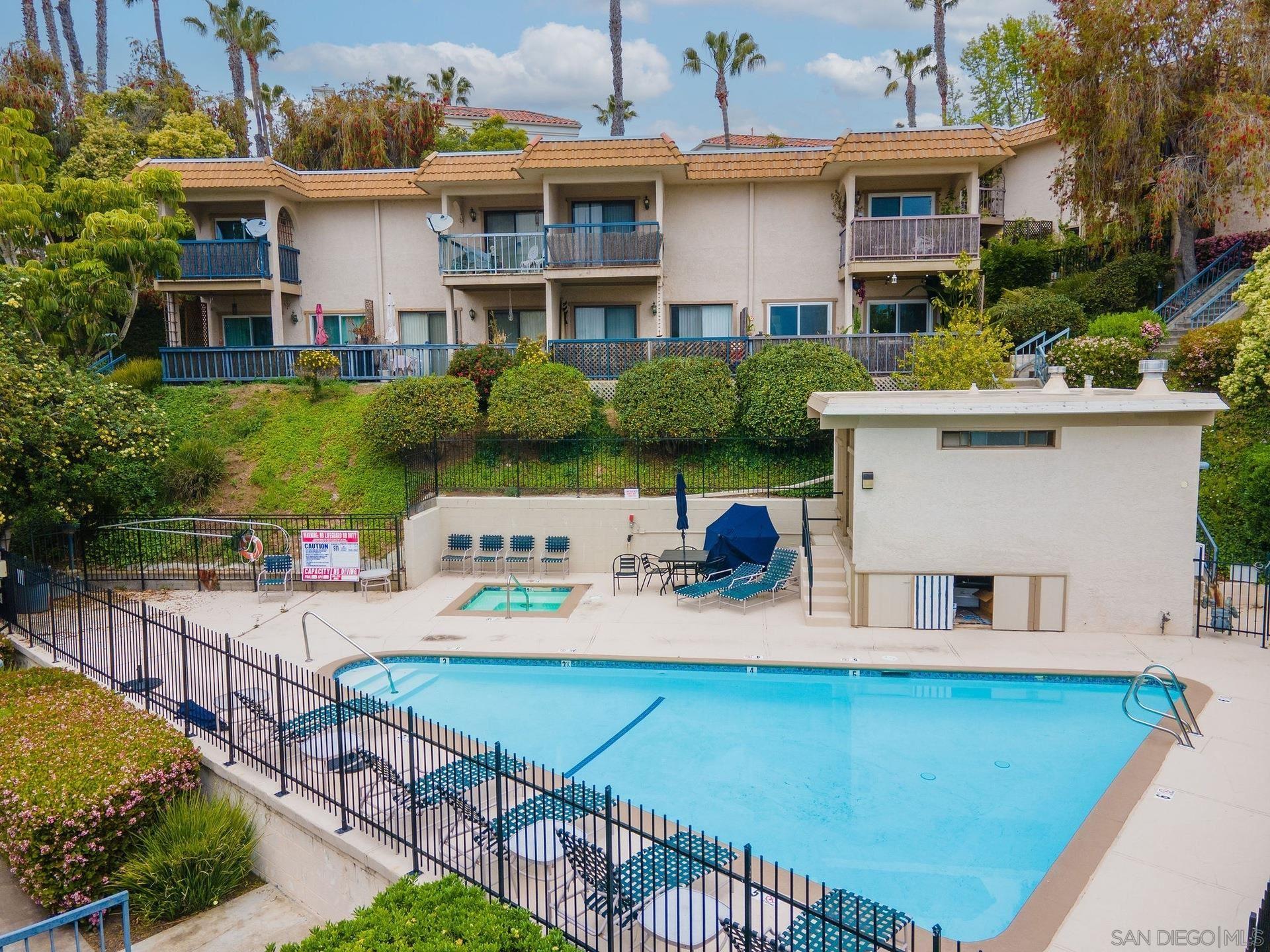 Detail Gallery Image 20 of 21 For 2345  Altisma  a,  Carlsbad,  CA 92009 - 2 Beds | 2/1 Baths