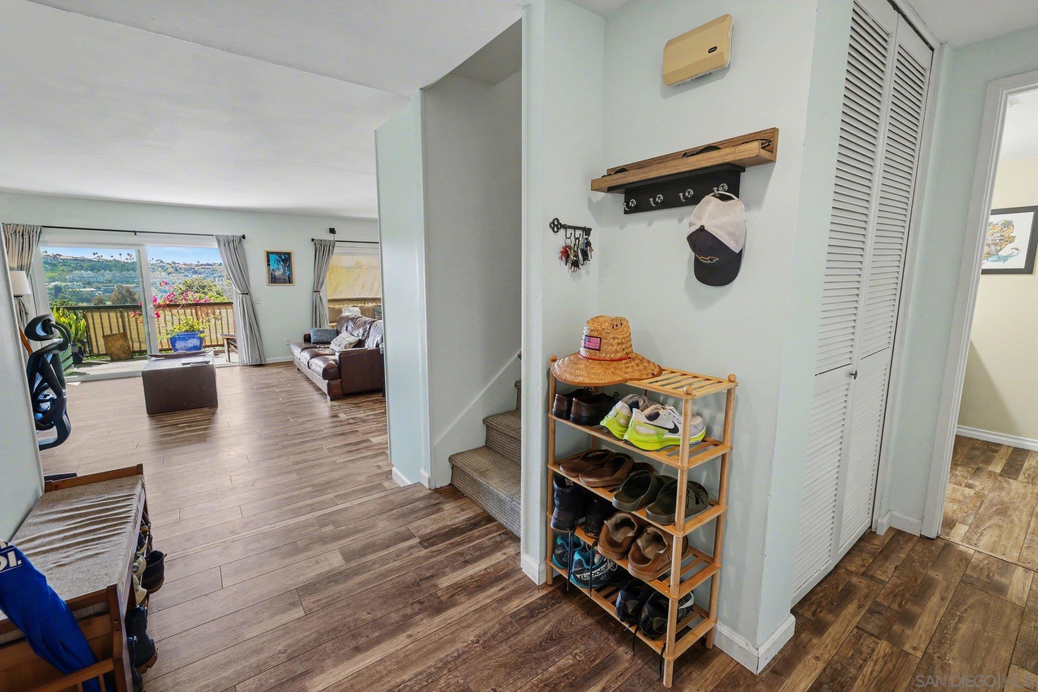 Detail Gallery Image 10 of 21 For 2345  Altisma  a,  Carlsbad,  CA 92009 - 2 Beds | 2/1 Baths