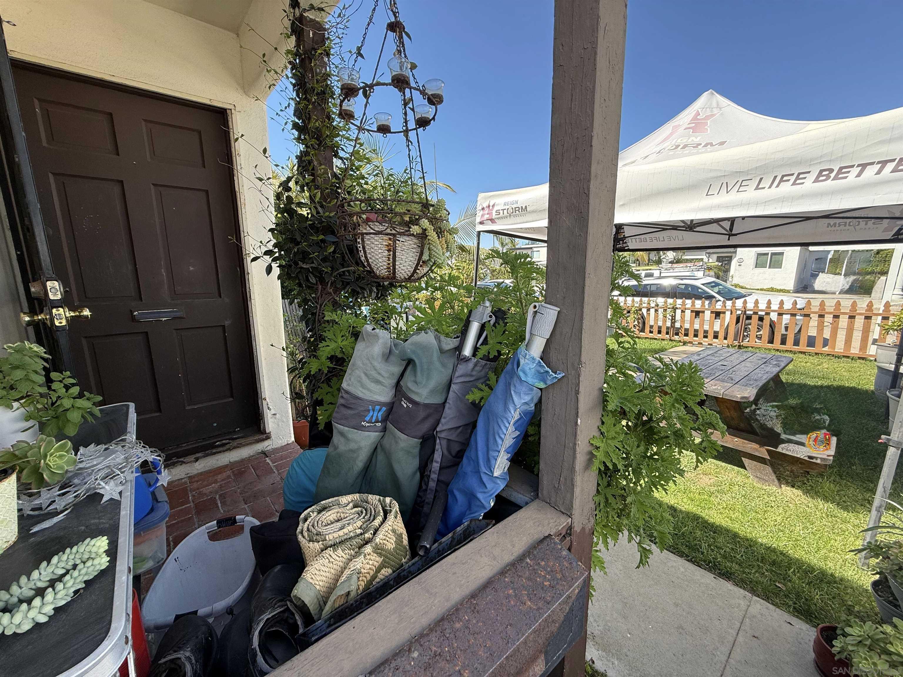 Detail Gallery Image 3 of 27 For 721-23  Law St, San Diego,  CA 92109 - – Beds | – Baths