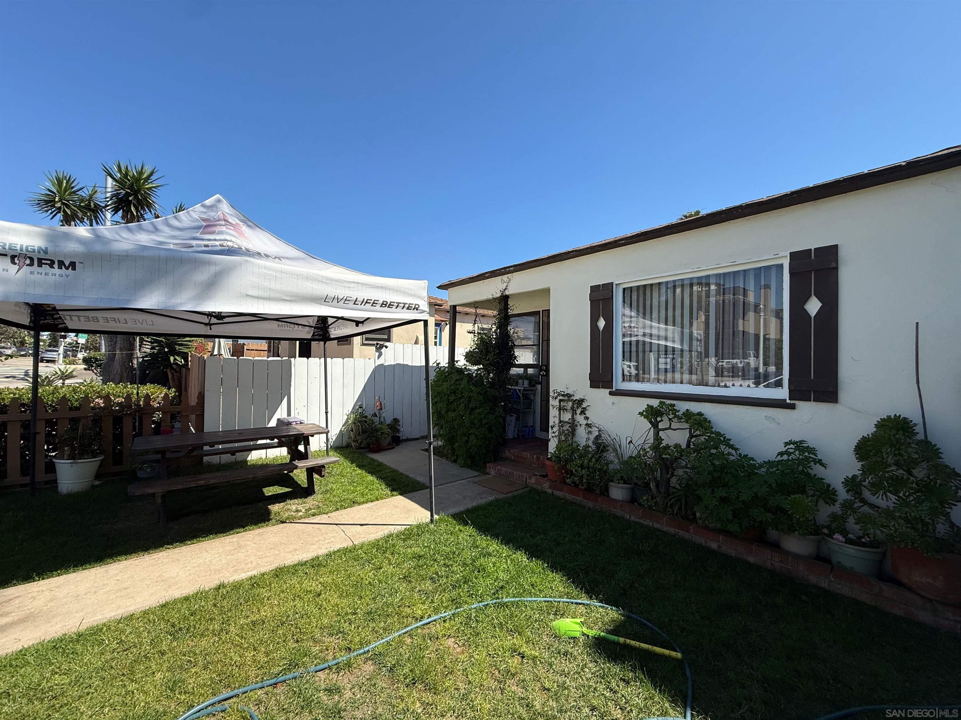 Detail Gallery Image 5 of 27 For 721-23  Law St, San Diego,  CA 92109 - – Beds | – Baths