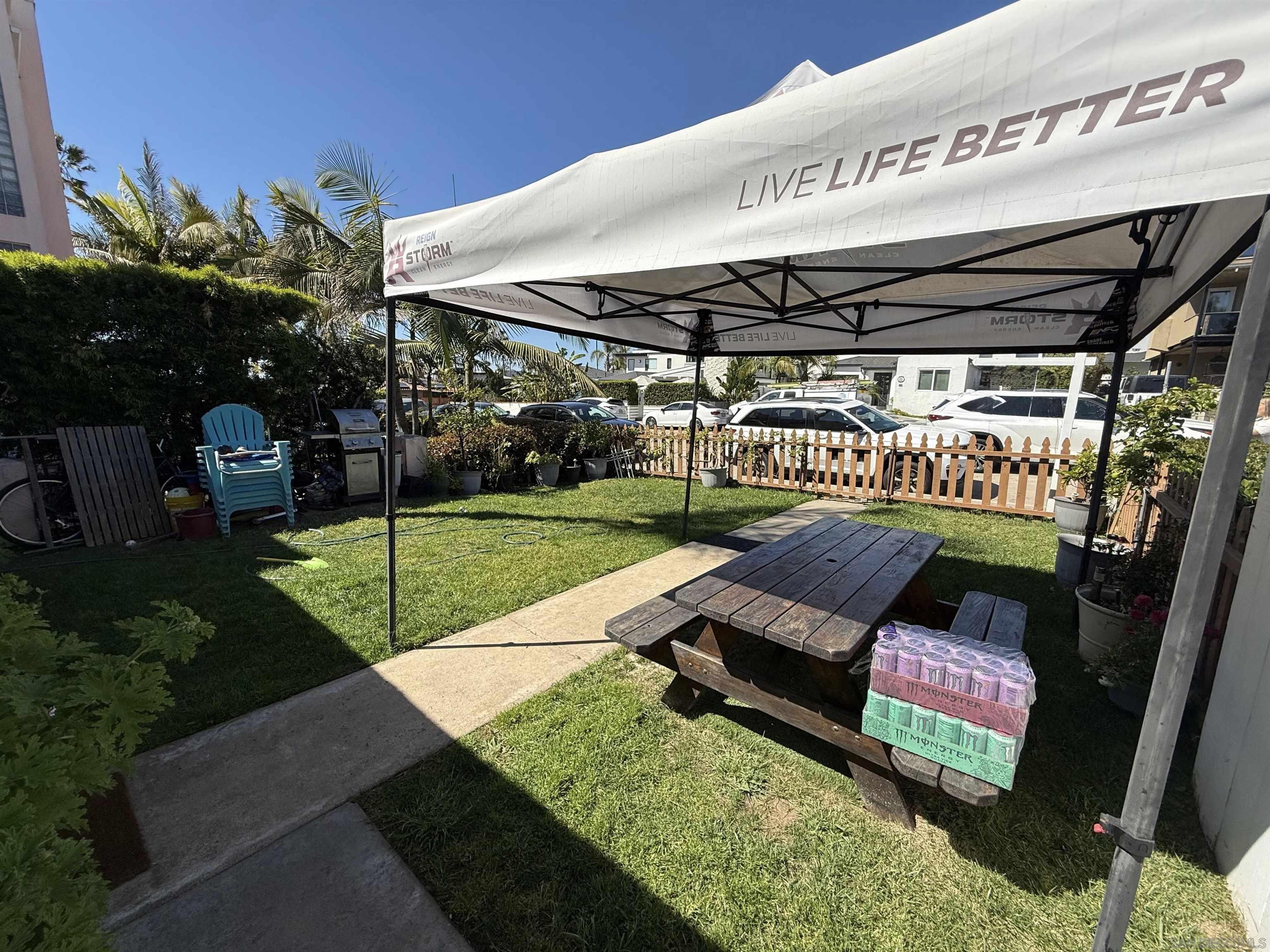 Detail Gallery Image 6 of 27 For 721-23  Law St, San Diego,  CA 92109 - – Beds | – Baths