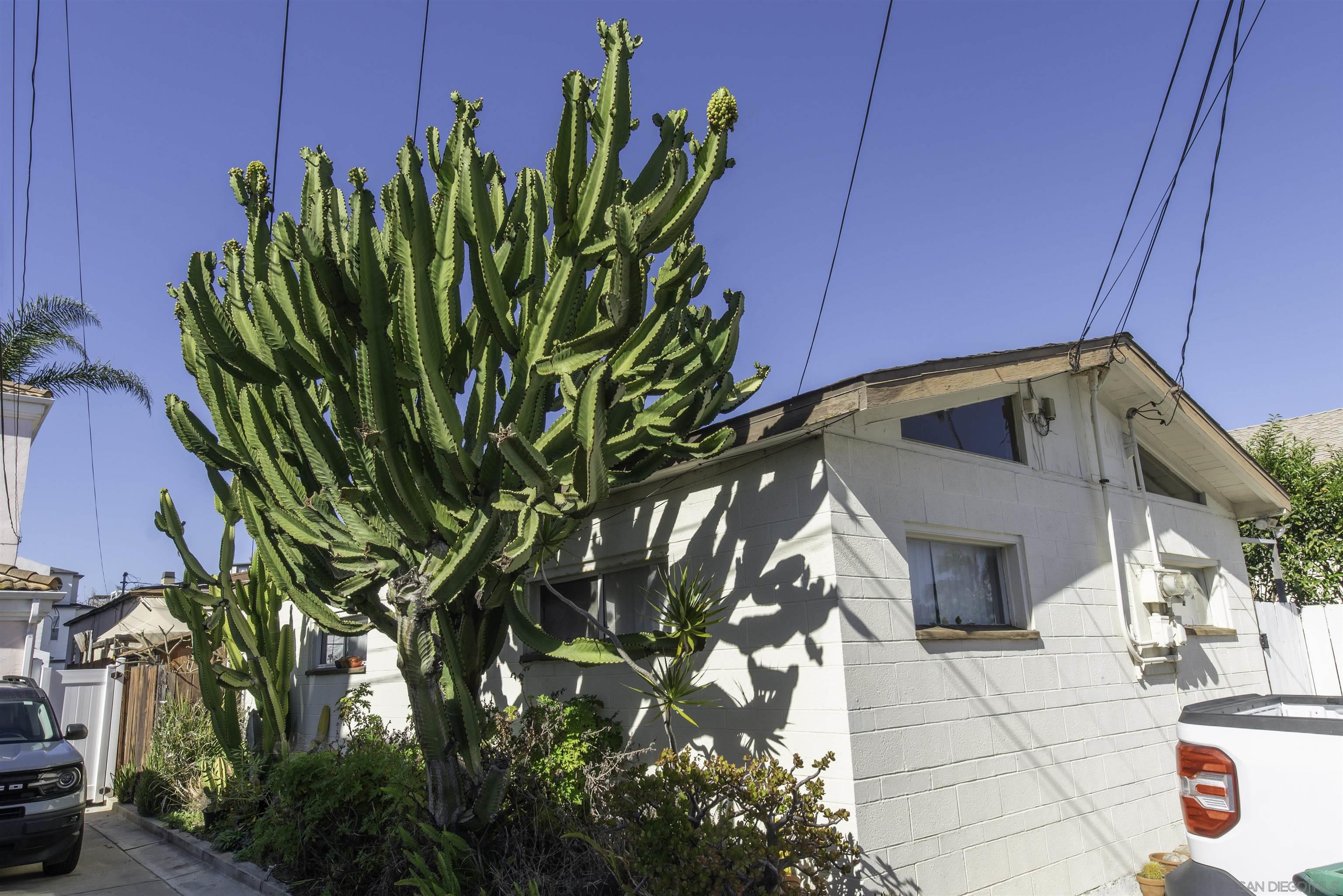 Detail Gallery Image 9 of 27 For 721-23  Law St, San Diego,  CA 92109 - – Beds | – Baths