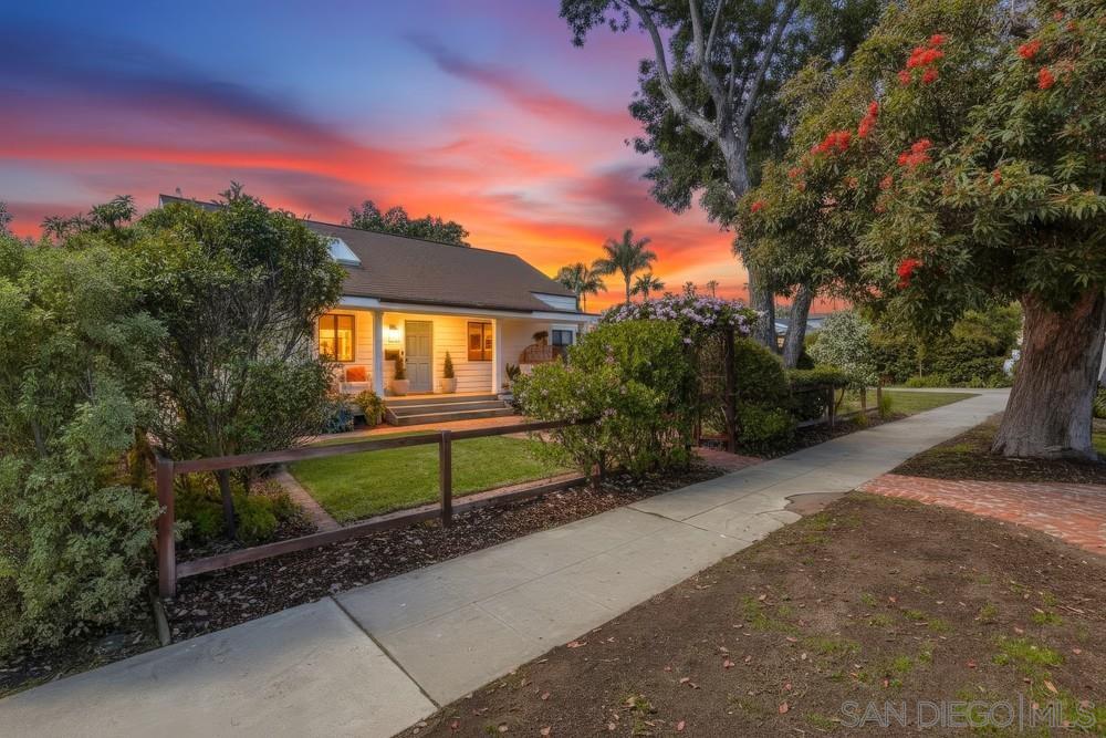 Detail Gallery Image 2 of 75 For 4335  Coronado Avenue, San Diego,  CA 92107 - 4 Beds | 3 Baths