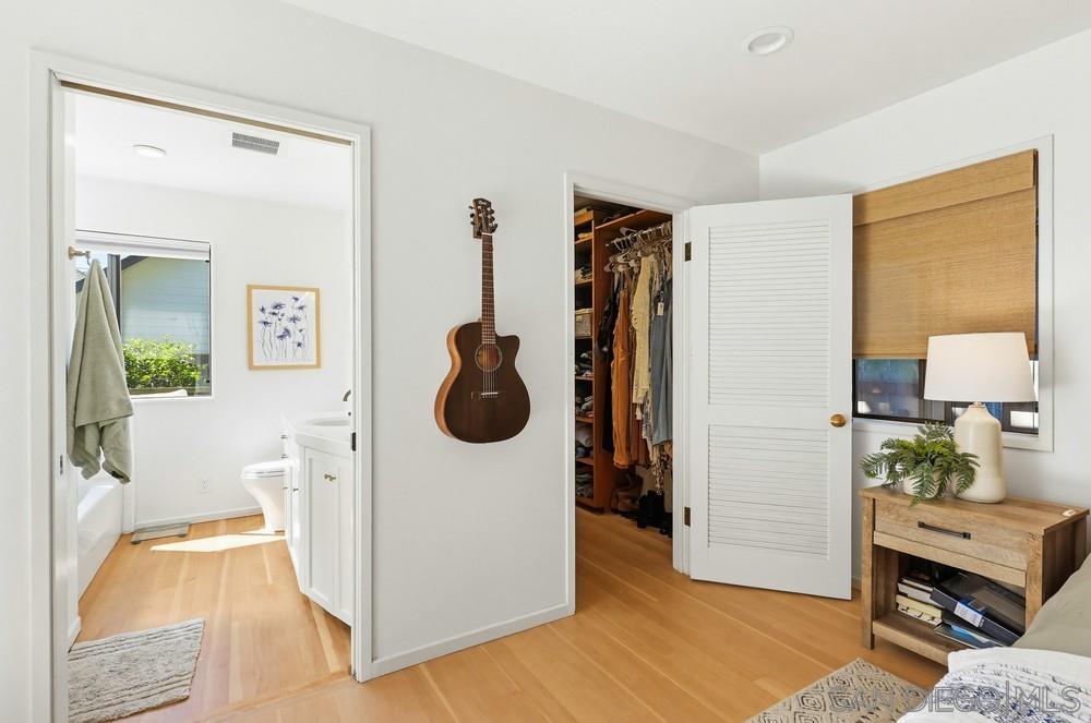 Detail Gallery Image 34 of 75 For 4335  Coronado Avenue, San Diego,  CA 92107 - 4 Beds | 3 Baths