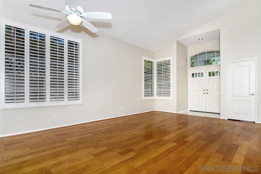 Detail Gallery Image 5 of 29 For 5205  Caminito Exquisito, San Diego,  CA 92130 - 4 Beds | 3 Baths