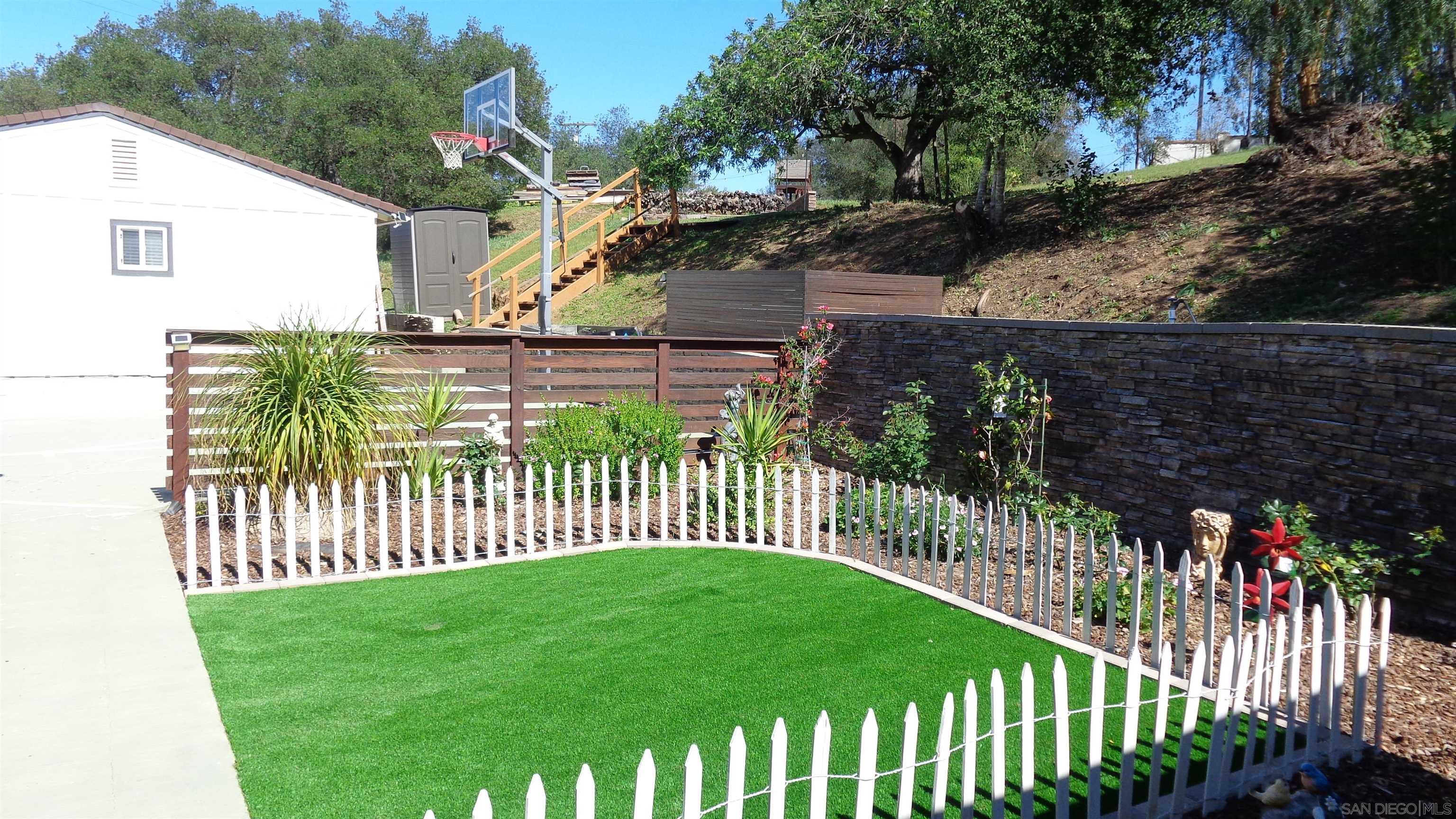 Detail Gallery Image 10 of 33 For 29681  Miller, Valley Center,  CA 92082 - 4 Beds | 2 Baths