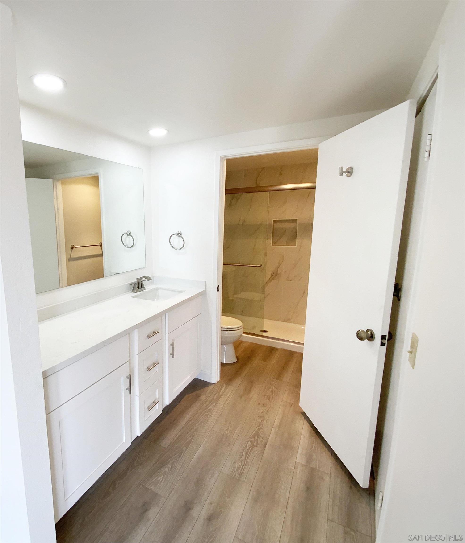 Detail Gallery Image 13 of 23 For 80  Kingston, Coronado,  CA 92118 - 3 Beds | 2 Baths